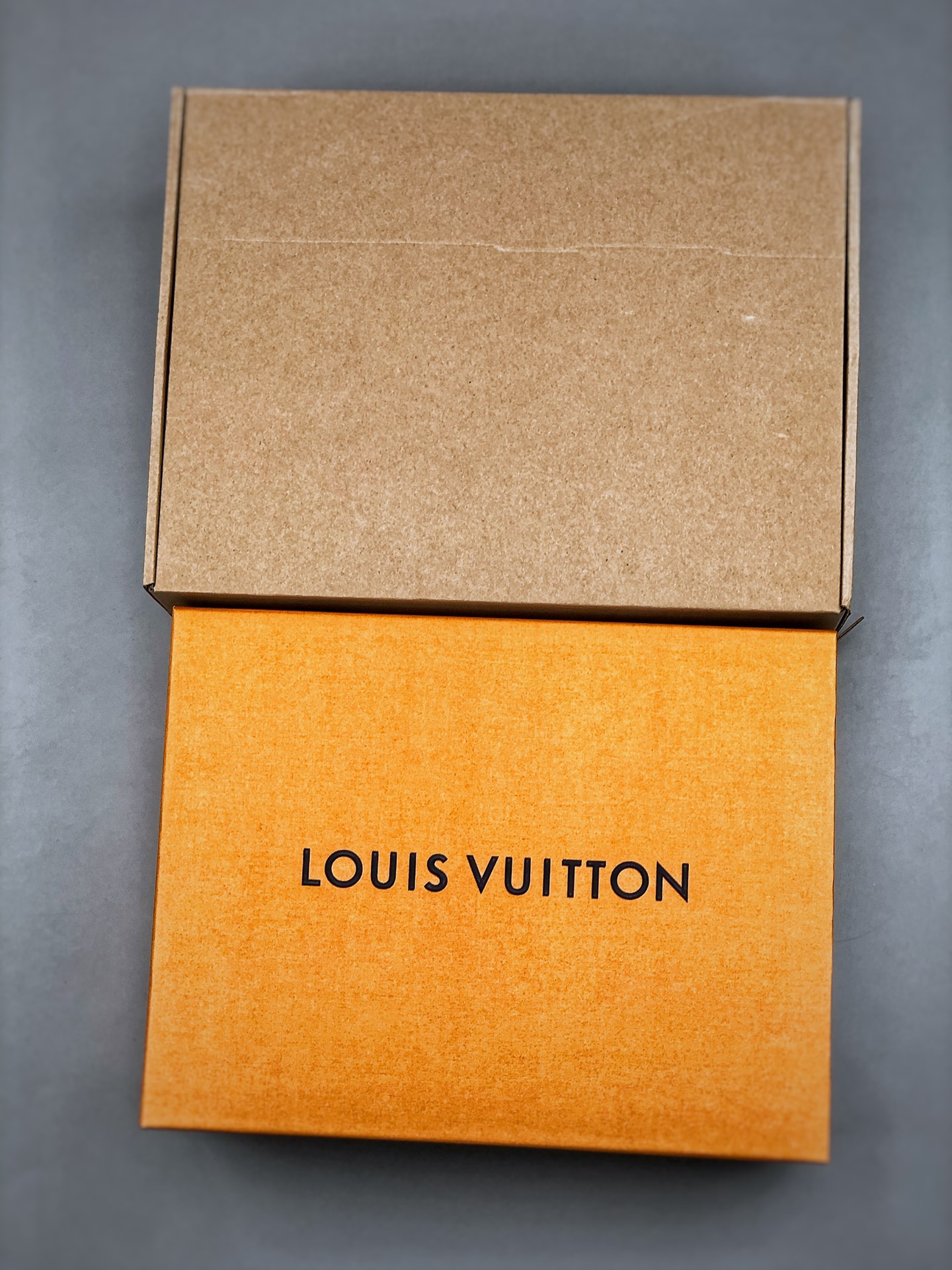 Louis Vuitton Trainer Sneaker Low Louis Vuitton embossed box