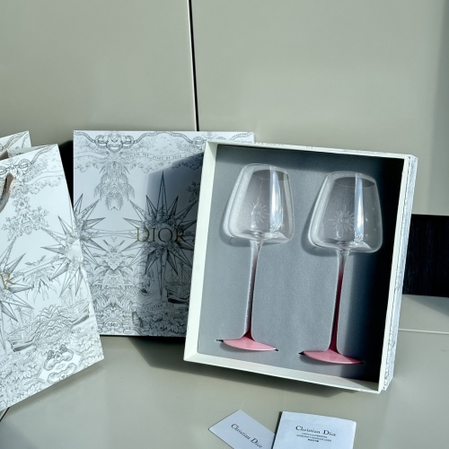 DIOR Etoile Wine Glasses, Set of 2, Pink Ombre Crystal, Elegant Stemware 1 DIOR Etoile Wine Glasses, Set of 2, Pink Ombre Crystal, Elegant Stemware