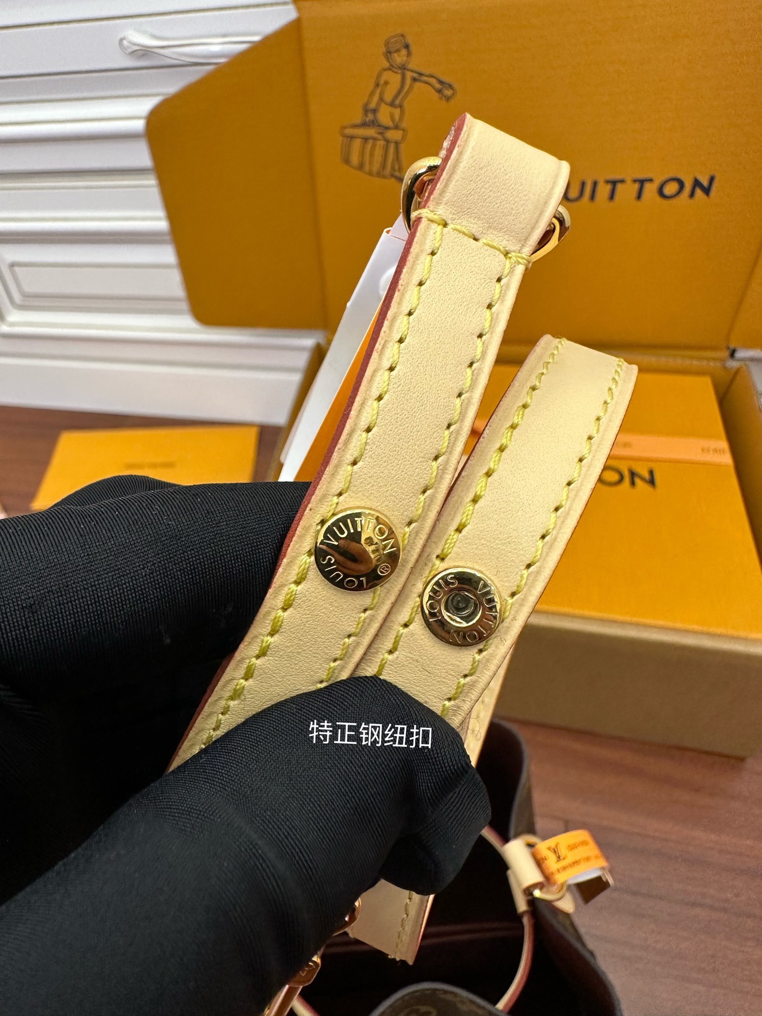独家首发型号M46581特正版品质全面再次升级专柜同步电子芯片内码新礼盒礼品袋保护纸铜版电子标签合格证皮