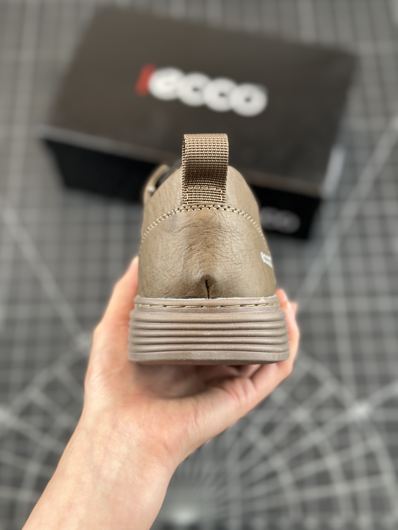 Ecco 2023 new perforated breathable sports casual sneakers