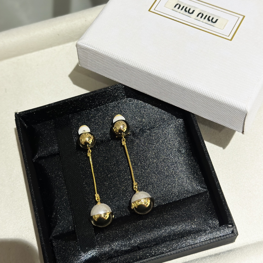 미우미우 귀걸이 61066 Miu Miu Earrings