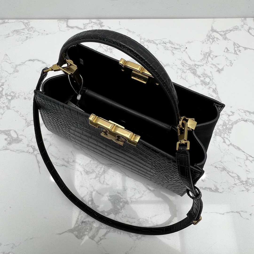 Tory Burch ～Tory Burch全新Eleanor单肩手提包公文包 以简洁线条打造的盒型包袋之上