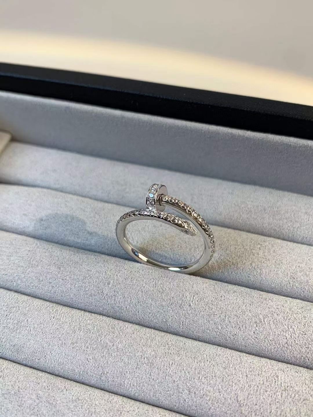 Cartier Cartier 卡地亚 钉子戒指 满钻款