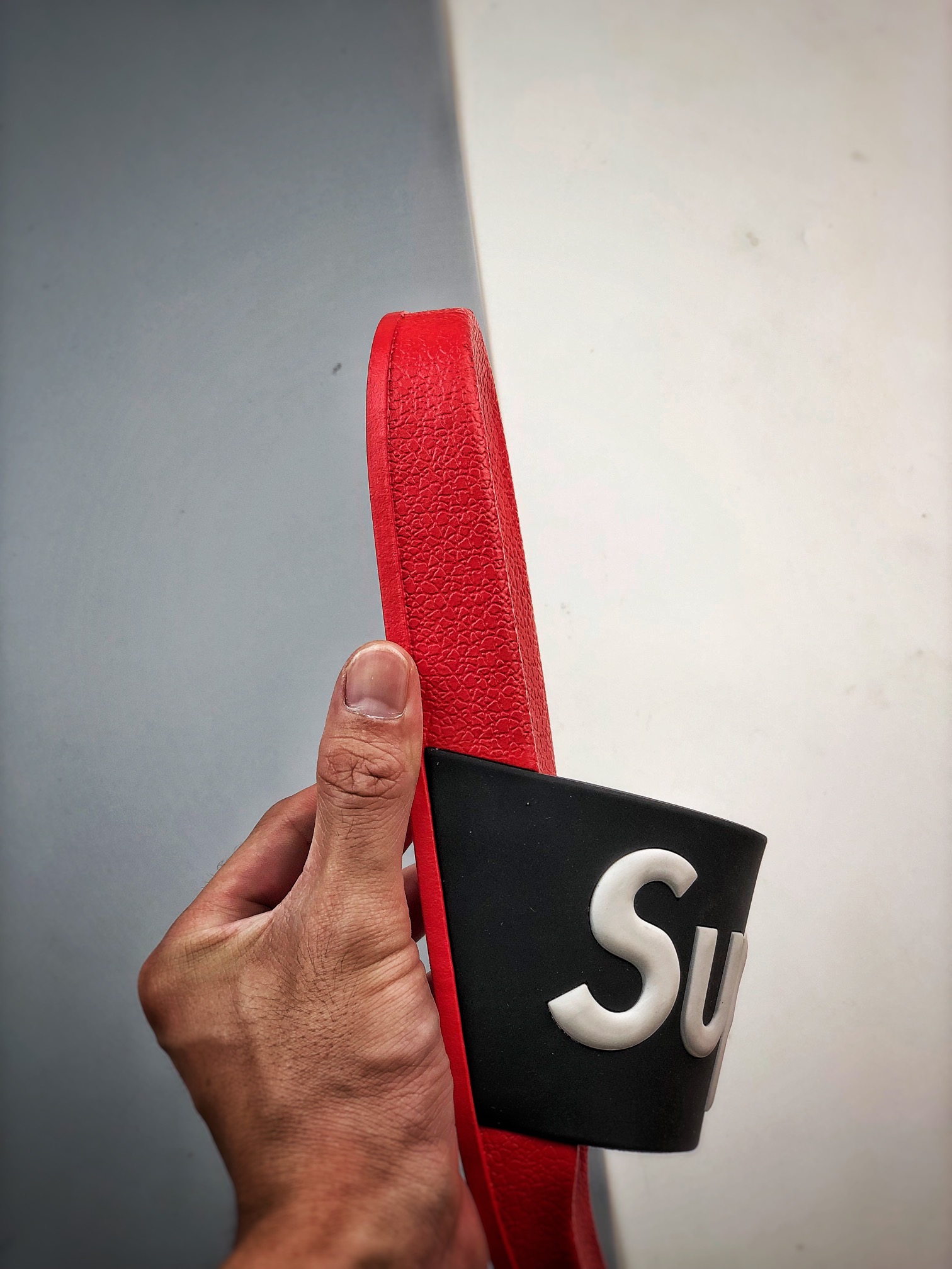 正确100 Supreme suprize design 街头潮牌沙滩拖鞋情侣款