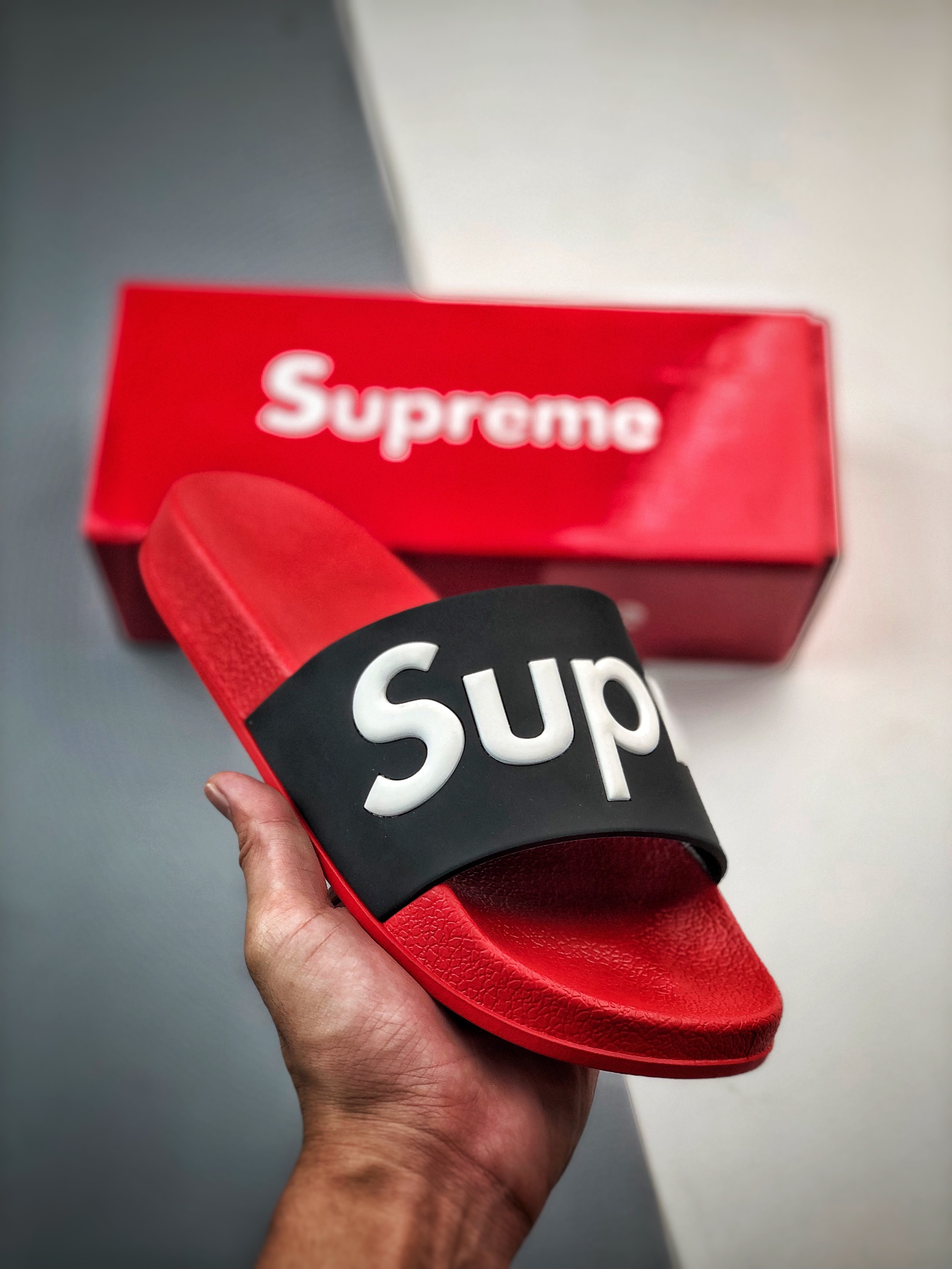 正确100 Supreme suprize design 街头潮牌沙滩拖鞋情侣款