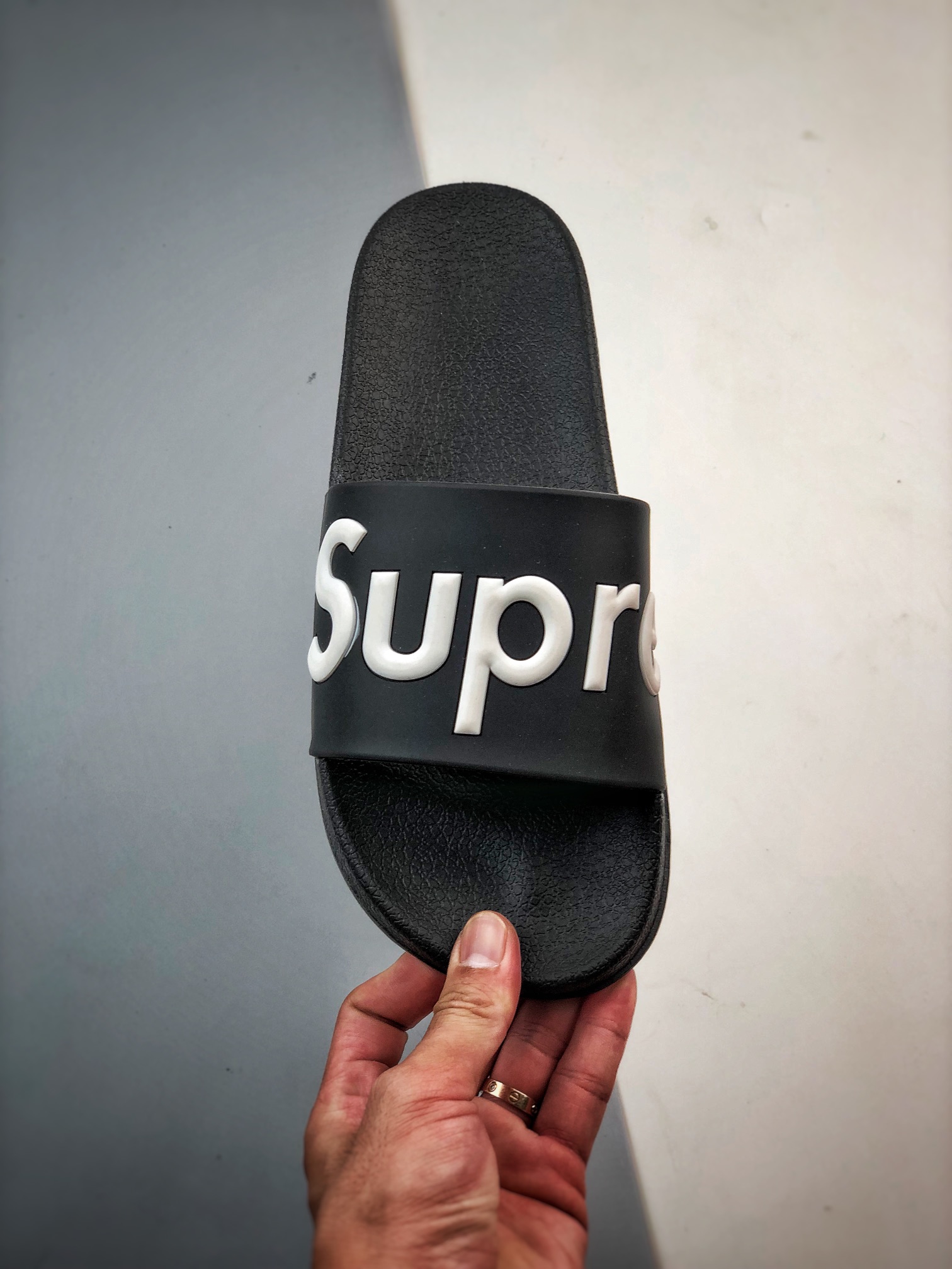 100 Supreme suprize design 街头潮牌沙滩拖鞋情侣款