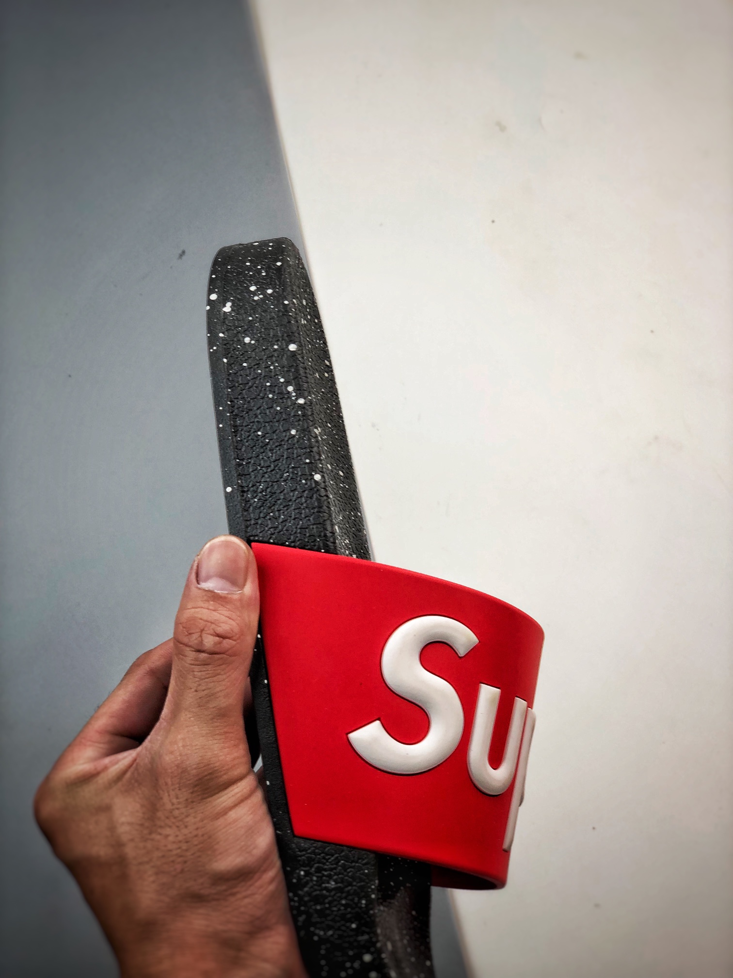 100 Supreme suprize design 街头潮牌沙滩拖鞋情侣款