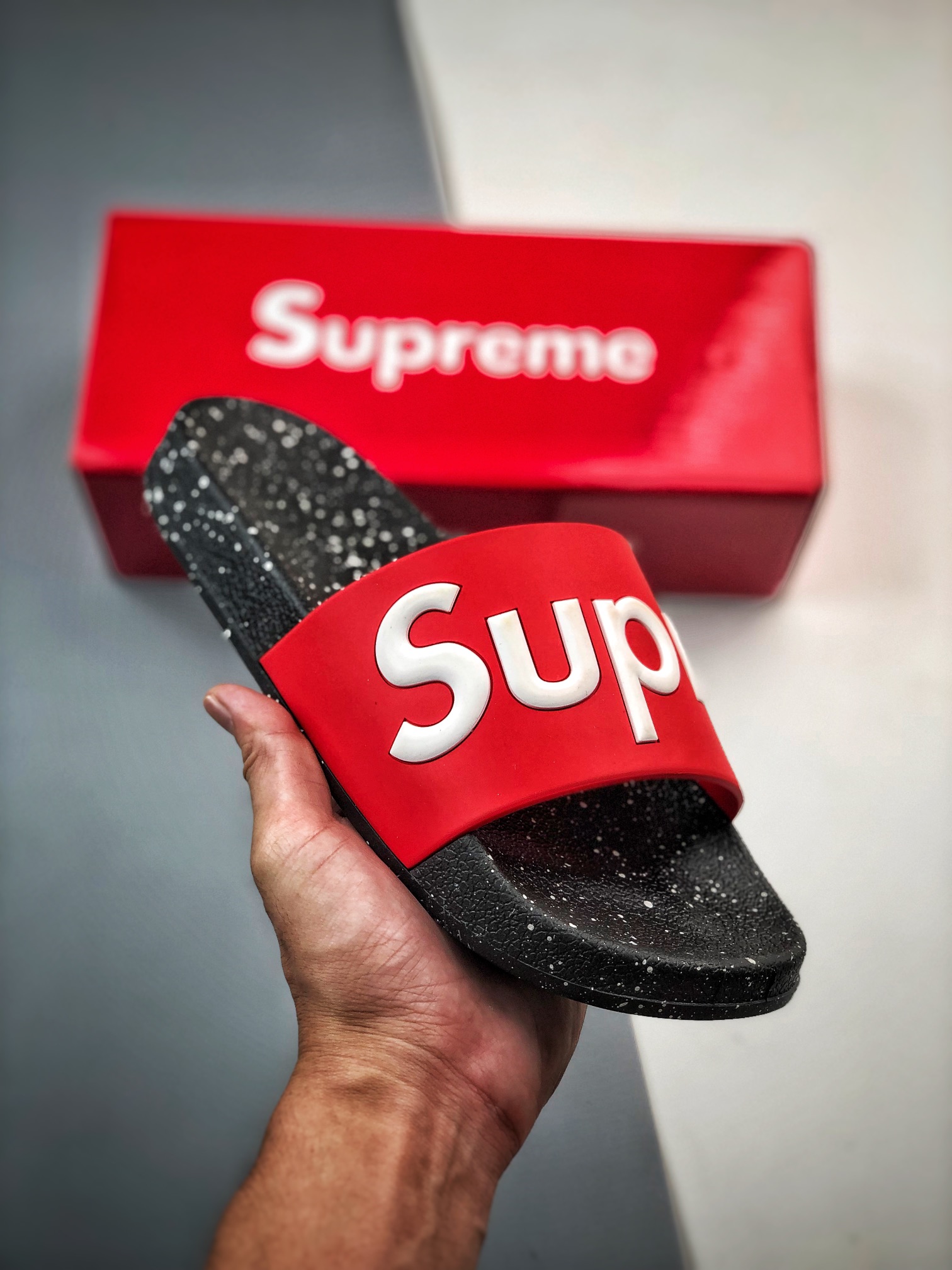 100 Supreme suprize design 街头潮牌沙滩拖鞋情侣款