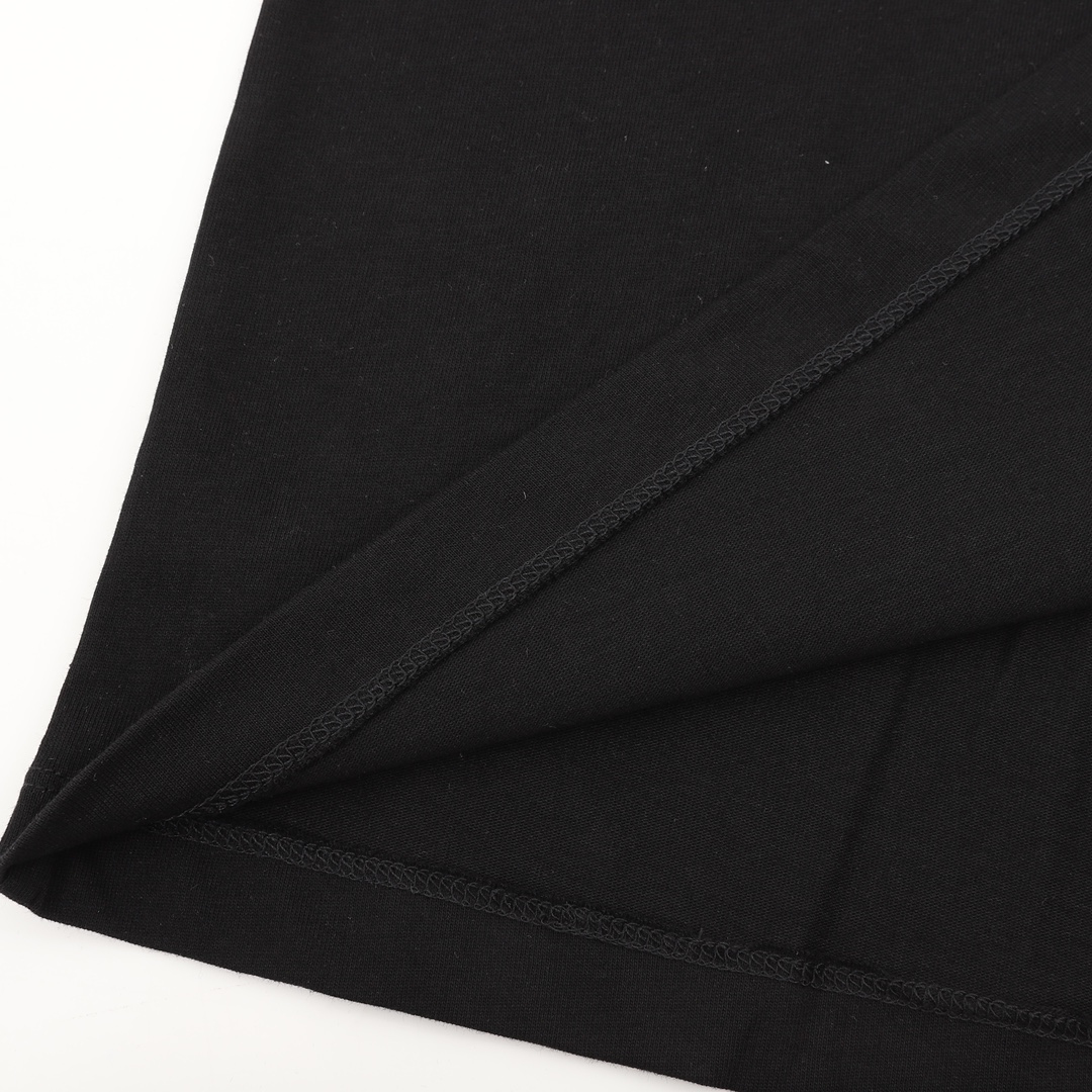 180 OFF WHITE 刷漆箭头短袖T恤 面料依旧采用OW专用的21支220g精梳OE棉纱