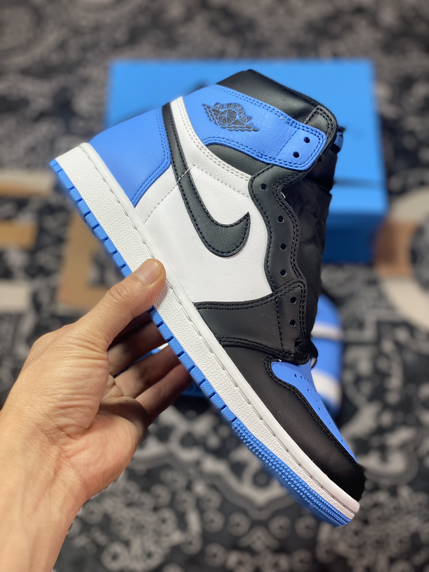 420 优选 Air Jordan 1 ” University Blue “ AJ1乔1高帮文化篮球鞋 蓝白 DZ5485-400