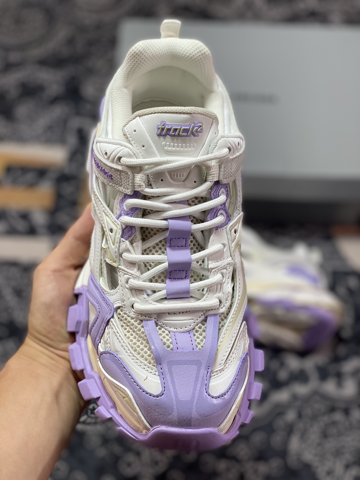 520 Balenciaga老爹鞋来了巴黎世家BALENCIAGA Track 2 SneakeBeige/Grey/Purple 慢跑鞋“镂空米白浅紫灰”568614 W3AE2 5711