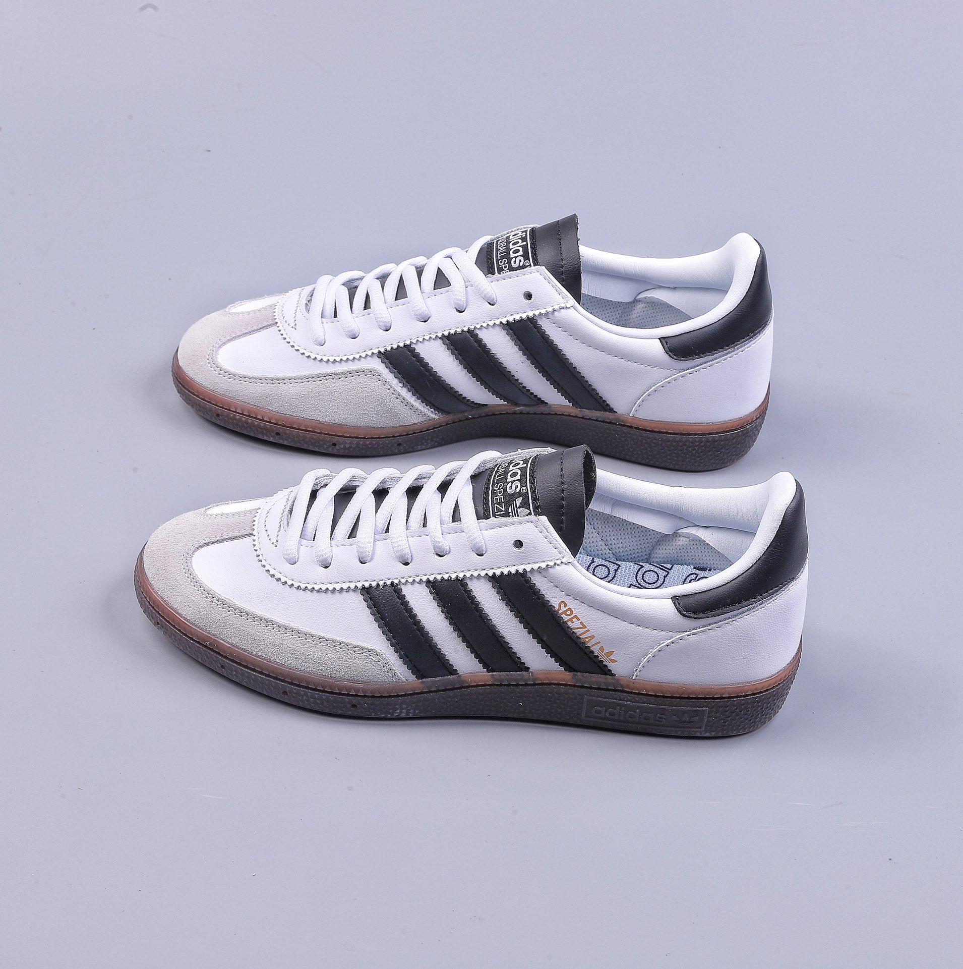 140 YH Adidas Handball Spezial 三叶草板鞋 IE3403