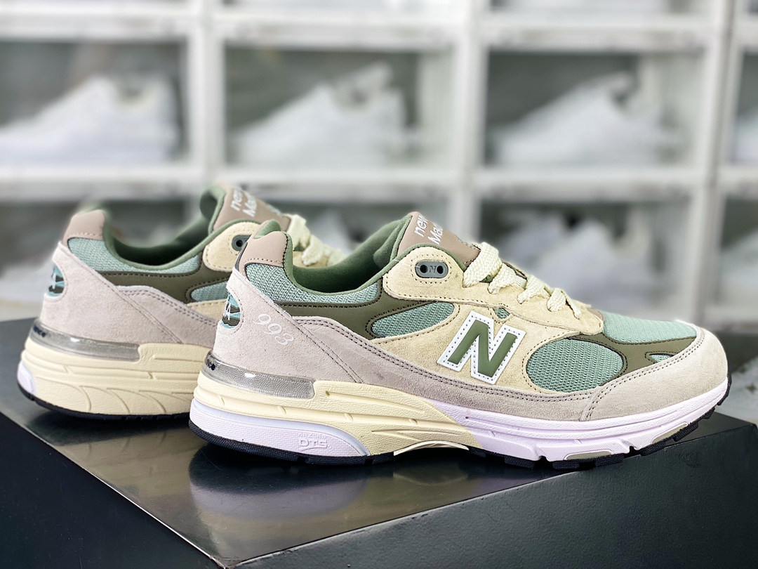 New Balance Made in USA MR993 series American-made running shoes ”Joint Milky White Rock Gray” MR993KT1