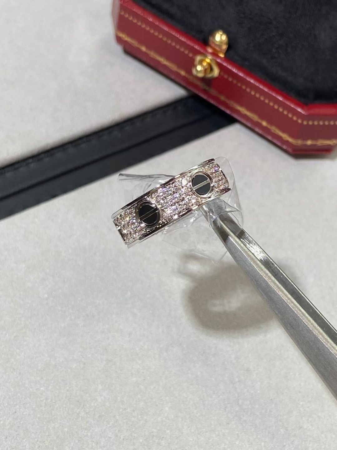 Cartier 卡地亚/Cartier 满天星黑钉戒指