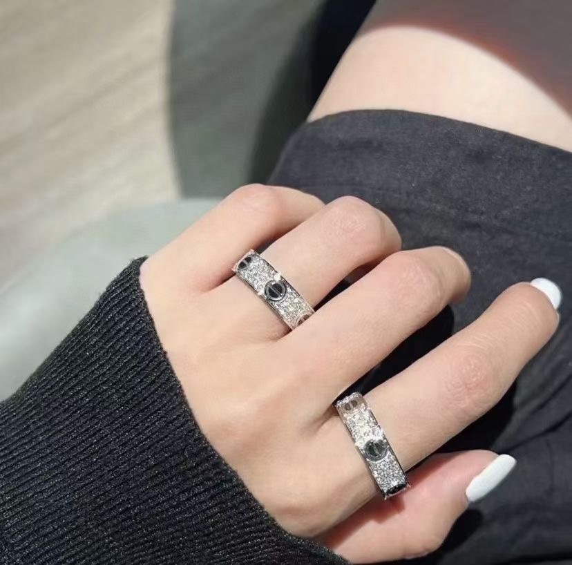 Cartier 卡地亚/Cartier 满天星黑钉戒指