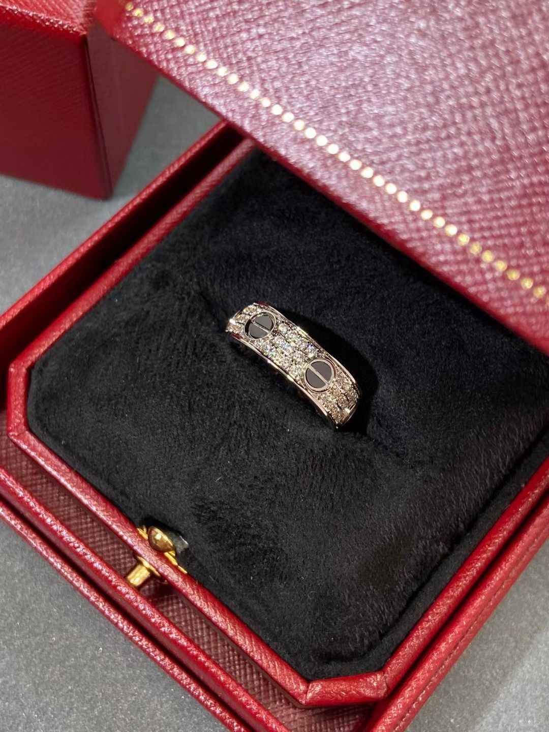 Cartier 卡地亚/Cartier 满天星黑钉戒指