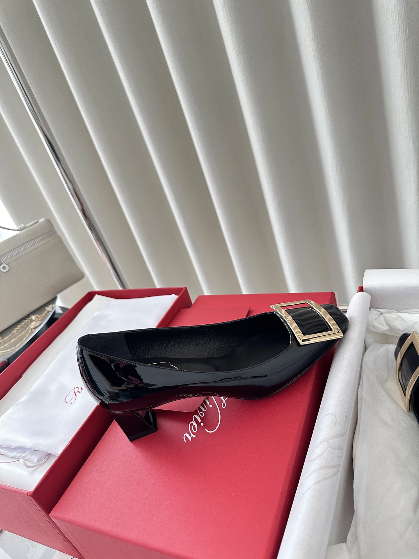 [Roger Vivier Women