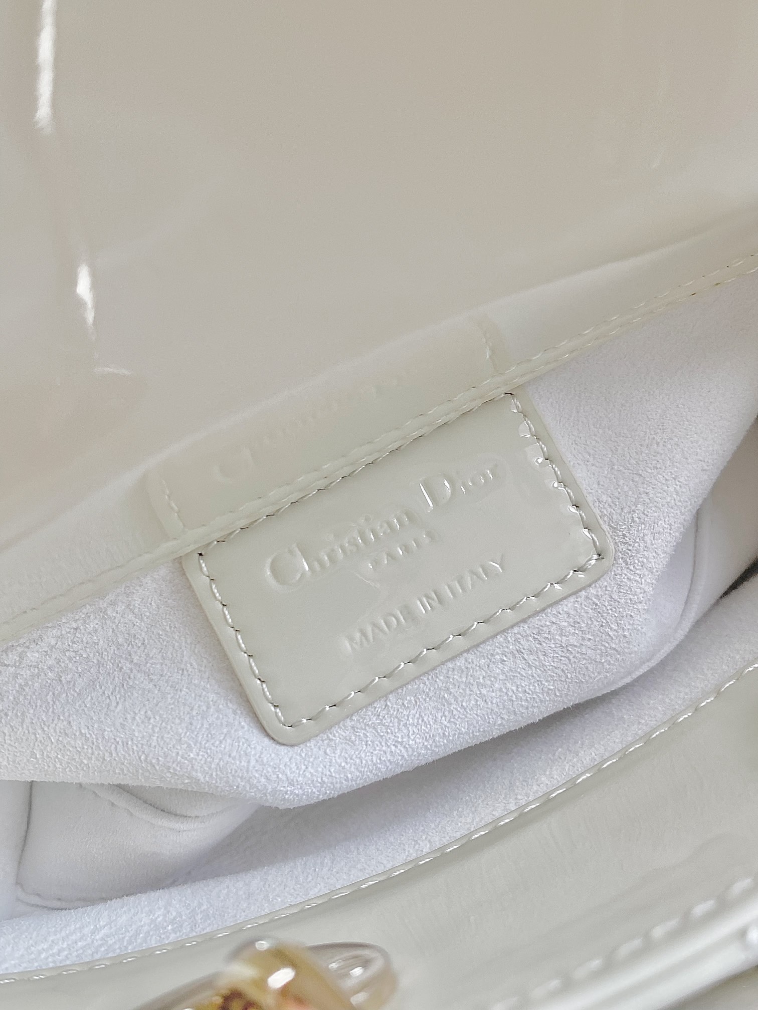 Dior 漆皮白 超迷你𝗗-𝗝𝗼𝘆 𝗯𝗮𝗴七夕爱心款 果然就是轮回 回归了一把中古戴妃长方包形