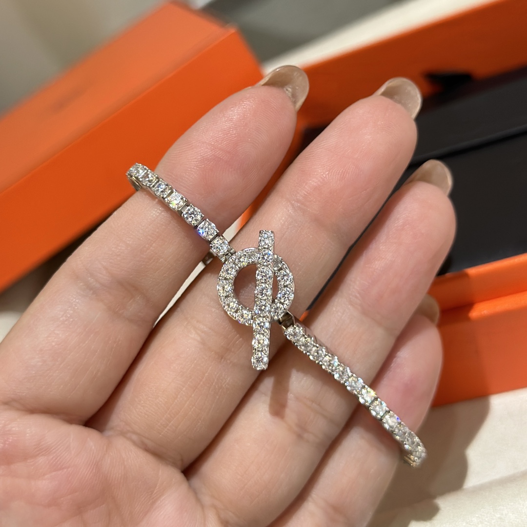 Hermès T-Bar Pavé Diamond Toggle Bracelet - Comprehensive 7