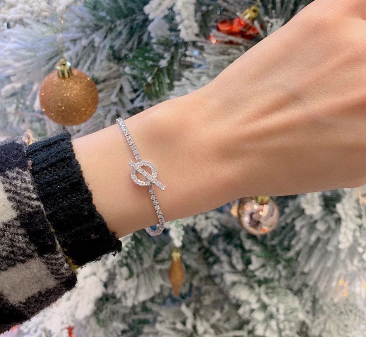 Hermès T-Bar Pavé Diamond Toggle Bracelet - Comprehensive 8