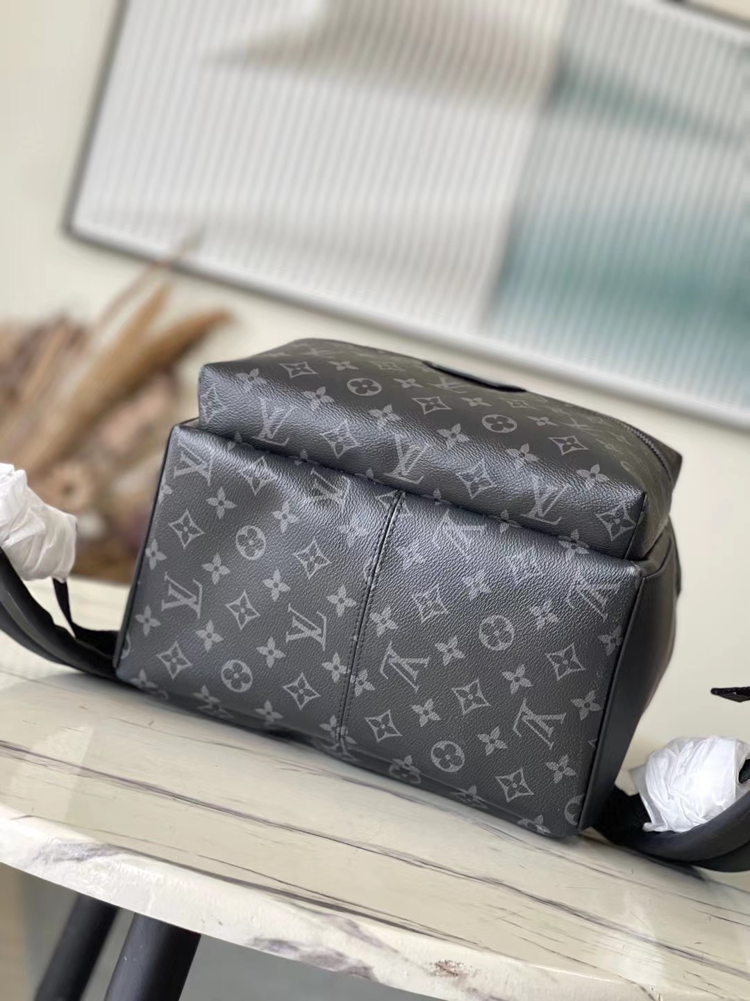 this Discovery Backpack PM delivers versatile functionality in a more - Bag 4