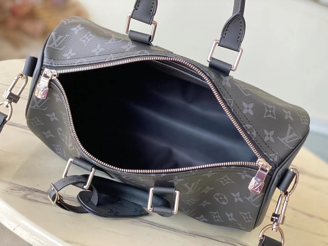 海外顶级原单 M46655 黑花 Keepall Bandoulière 35 手袋是经典 Keepall 假日旅行袋的缩微版本 8