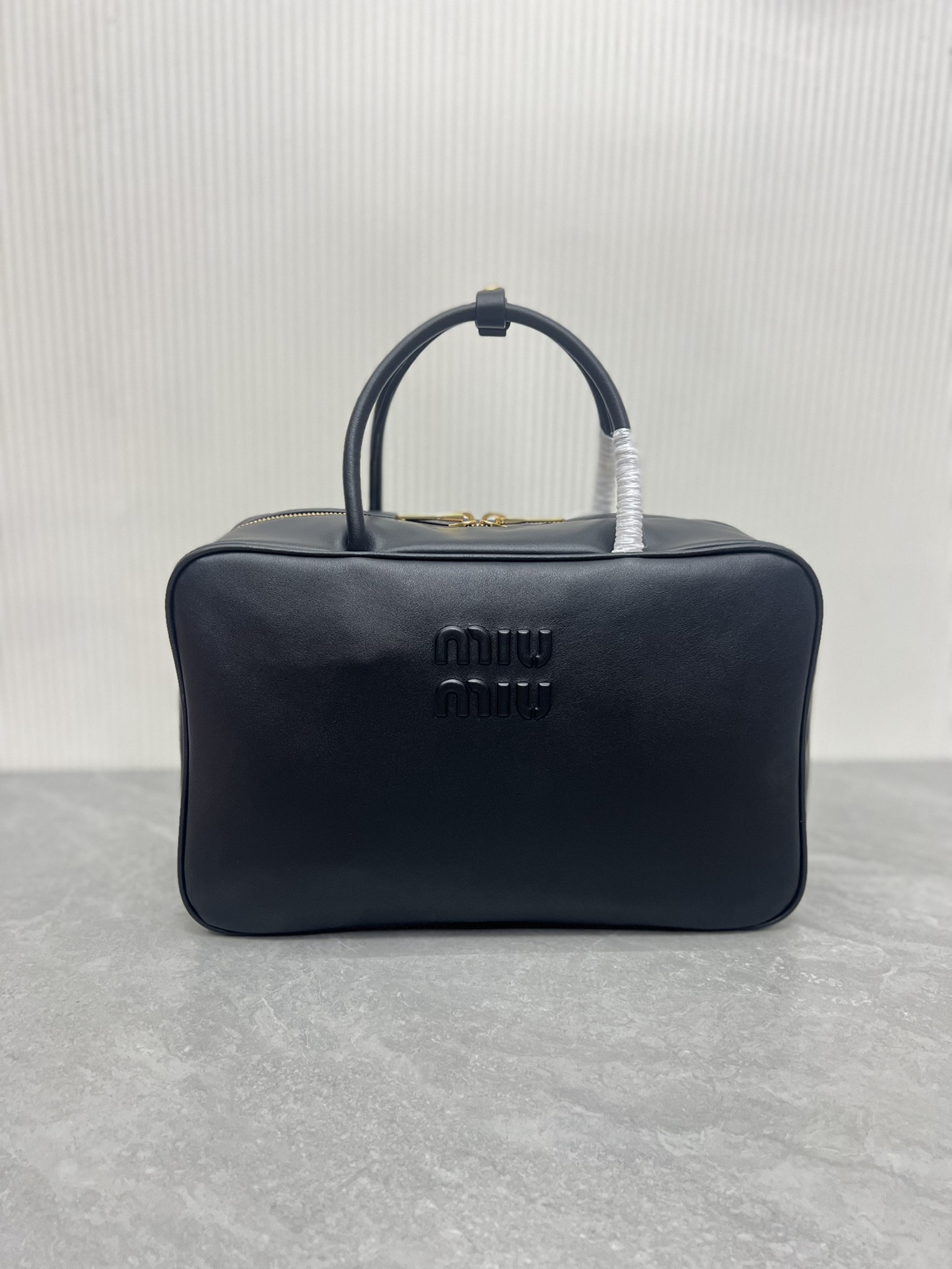 Miu Miu Black 23 New Product Purchasing Special Briefcase