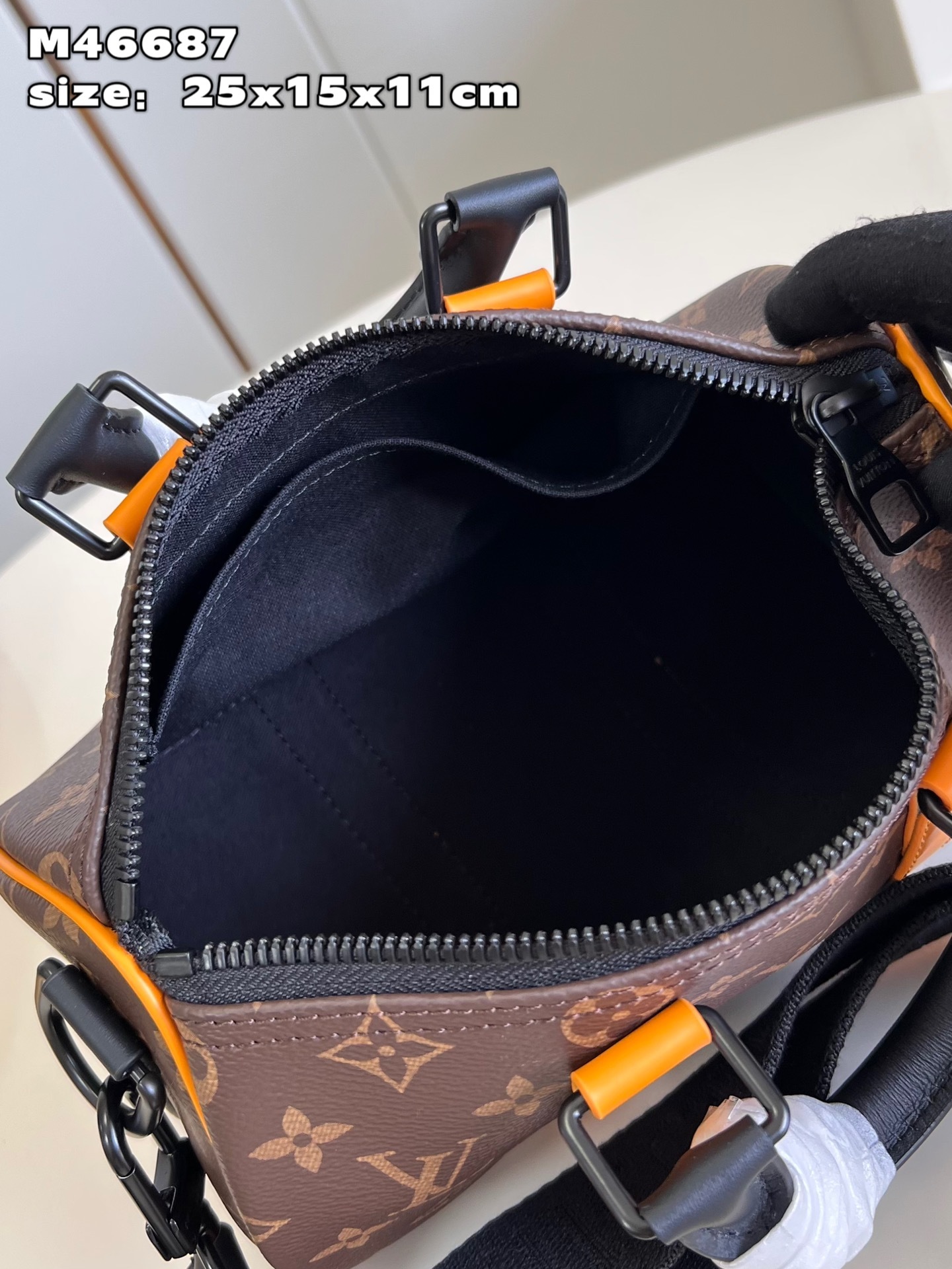 顶级原单M46687/对版本款Keepall25手袋取材MonogramEclipseReverse帆布