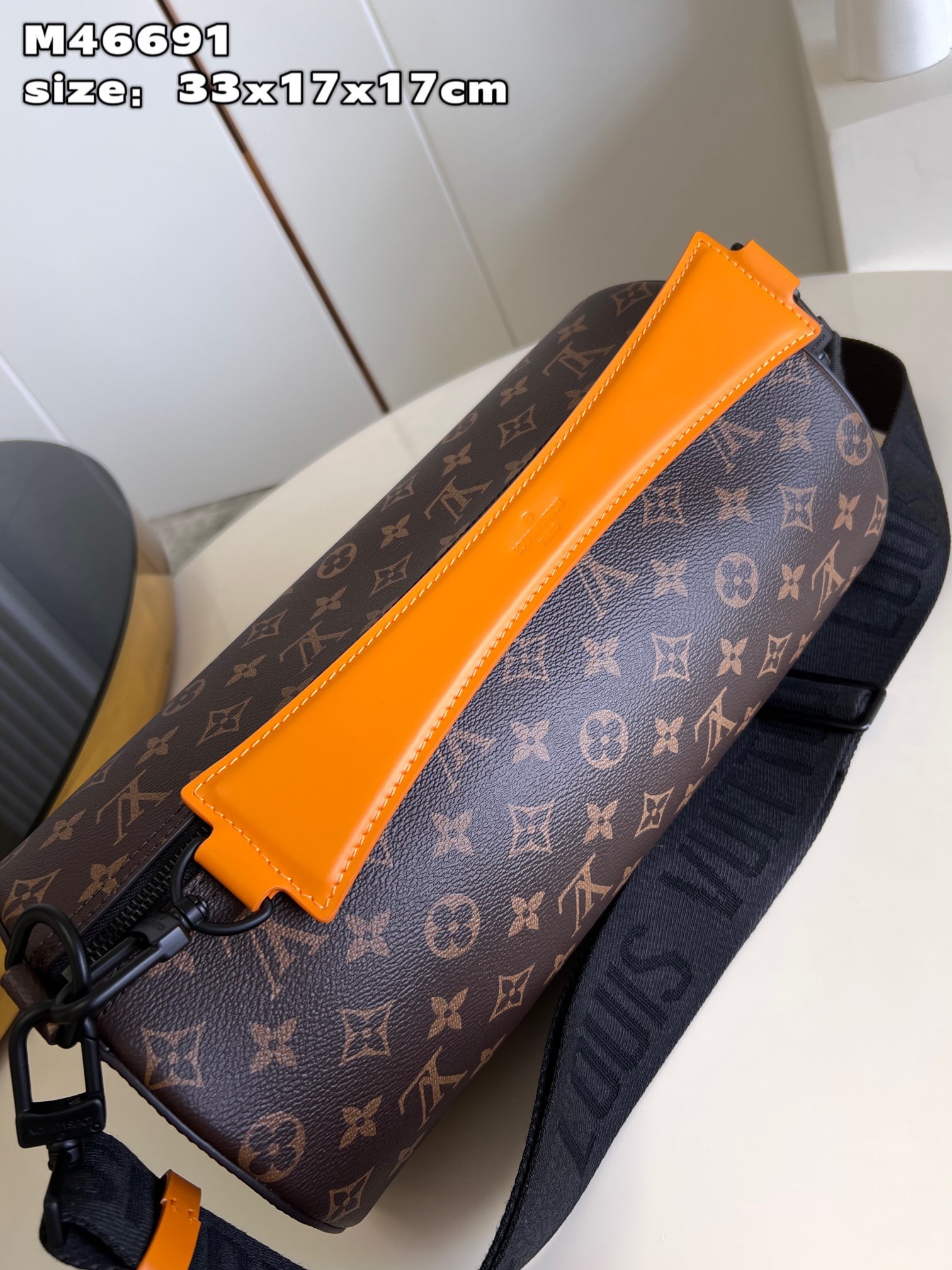 顶级原单M46691/对版本款SoftPolochon手袋融合MonogramMacassar帆布和亮色
