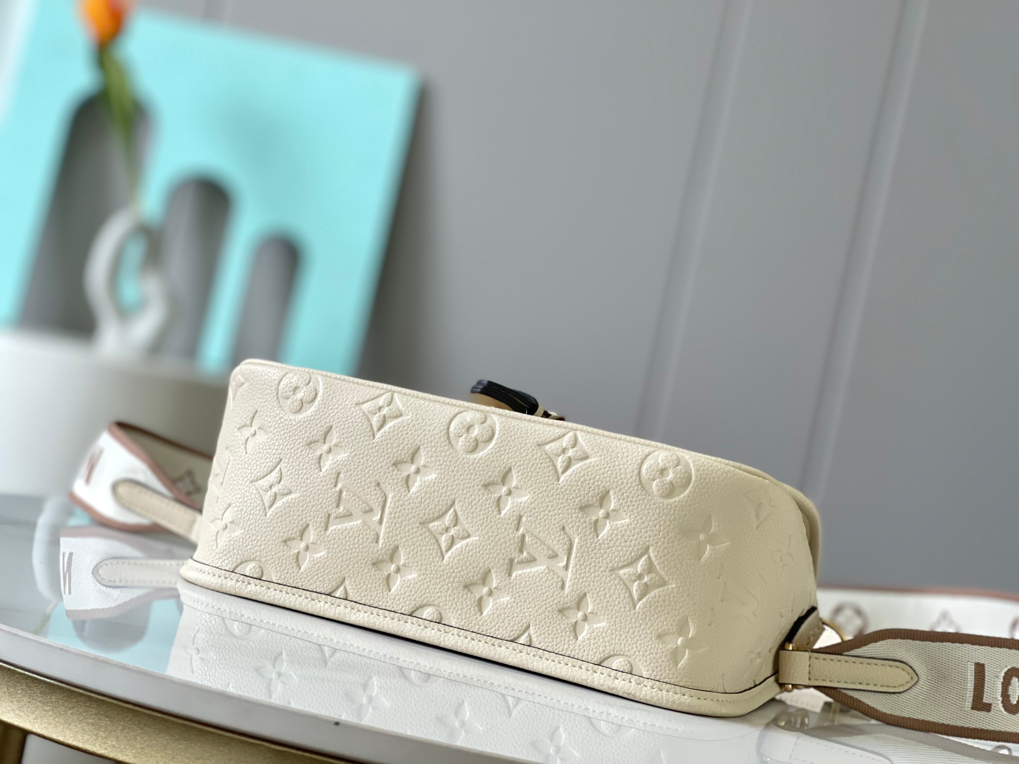 💍🌂顶级原单,46388压花本款 Diane 手袋取材路易威登经典 Monogram EmPreinte