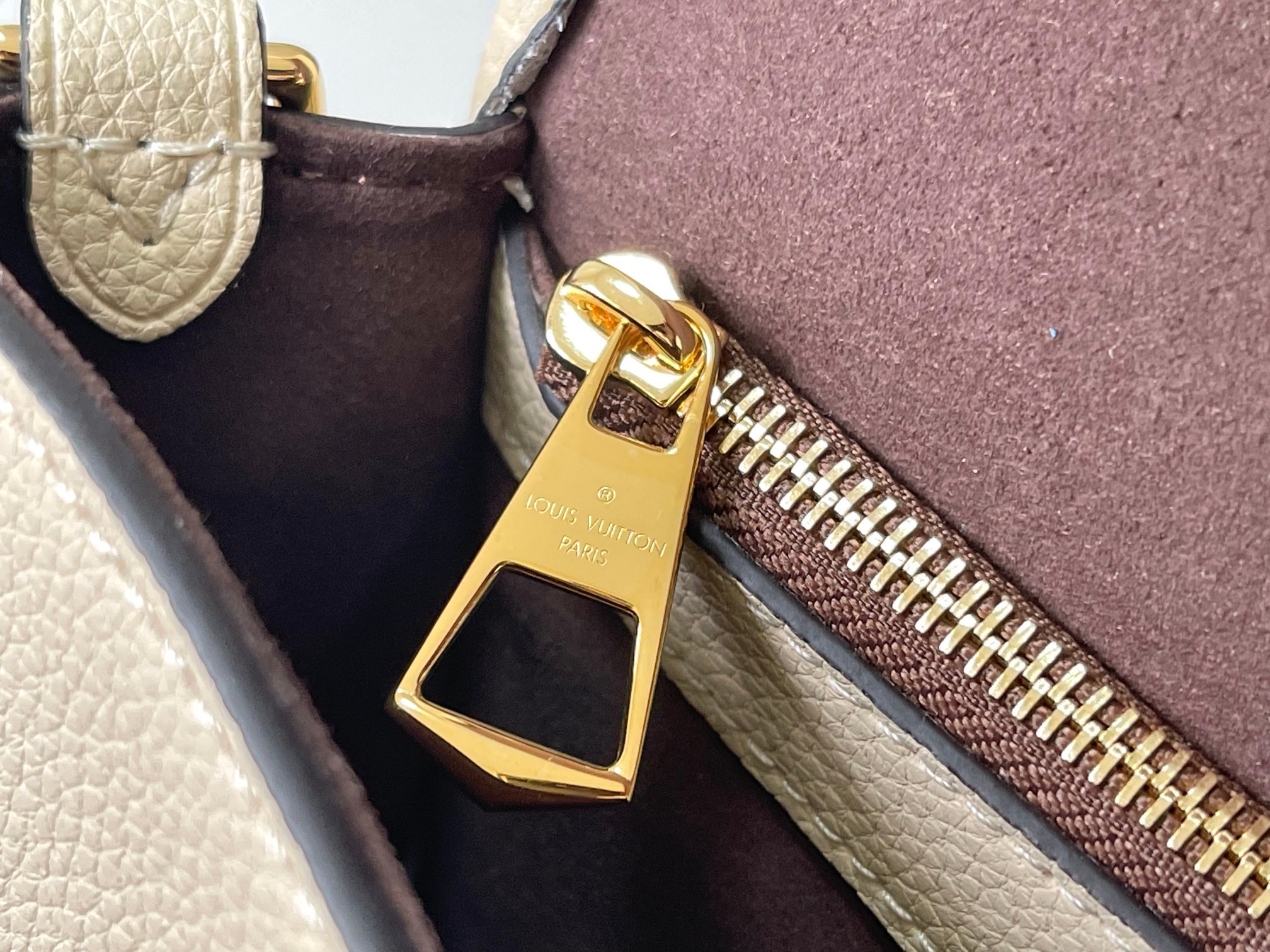 💍🌂顶级原单,46388压花本款 Diane 手袋取材路易威登经典 Monogram EmPreinte