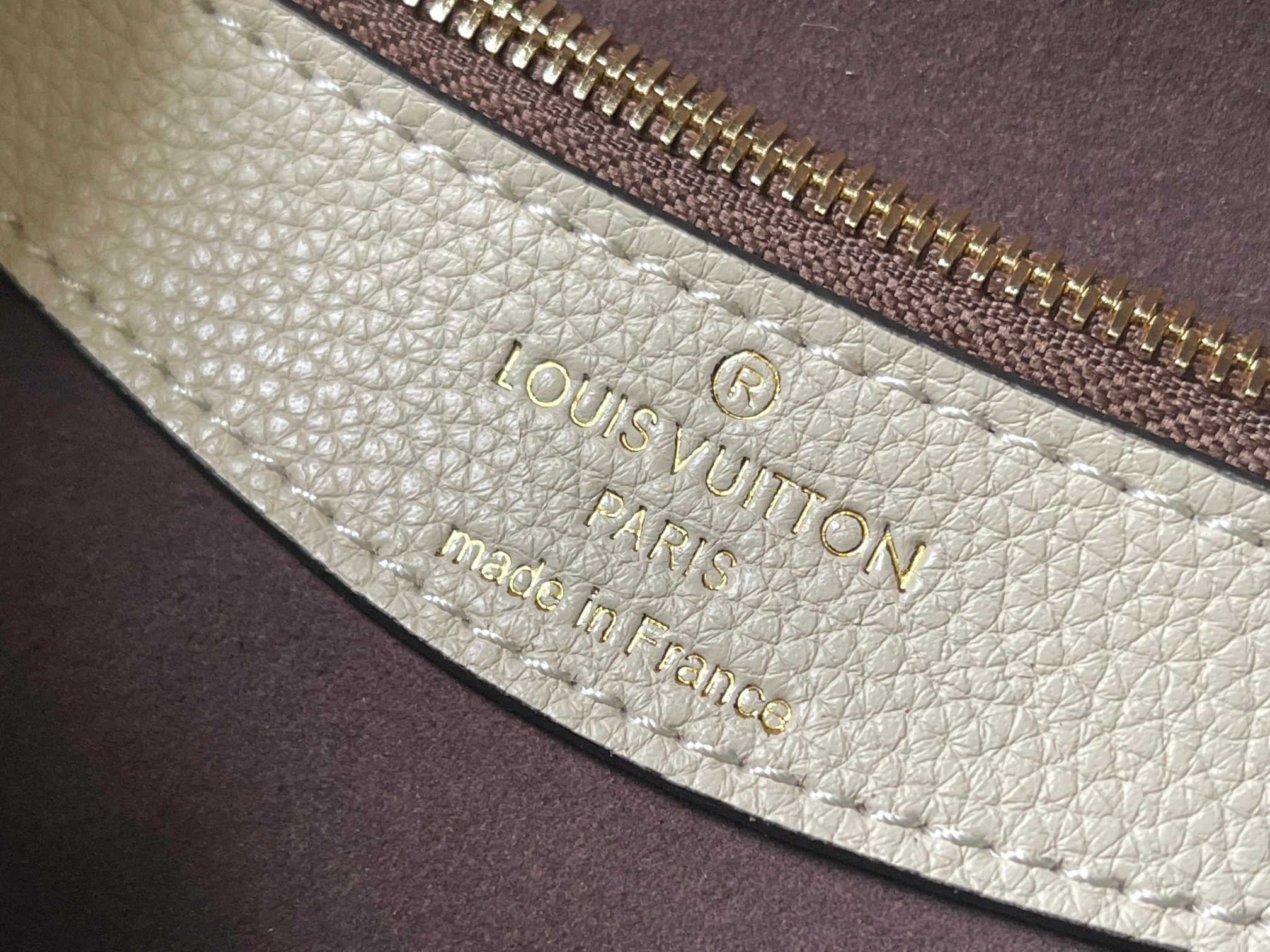 💍🌂顶级原单,46388压花本款 Diane 手袋取材路易威登经典 Monogram EmPreinte
