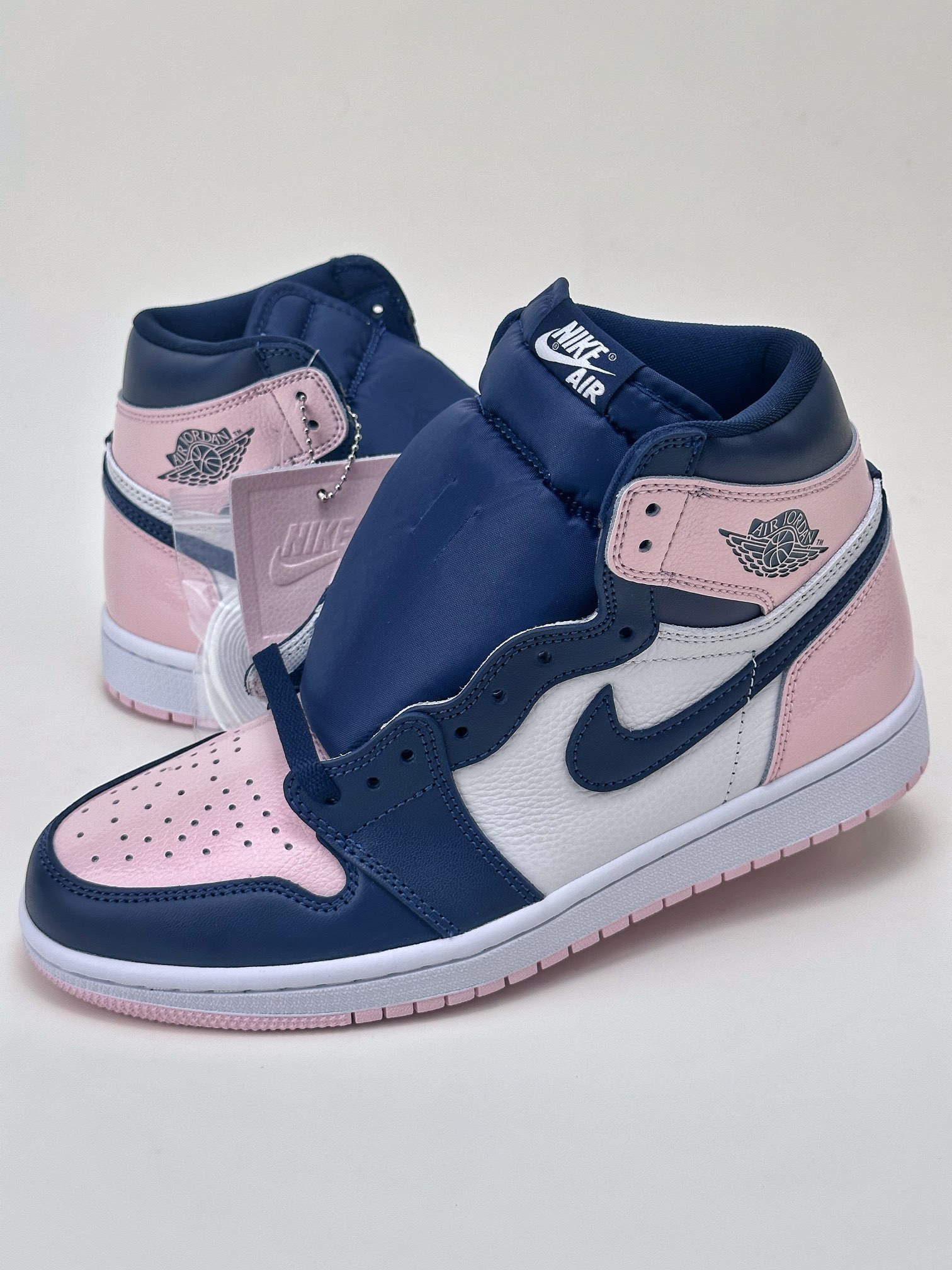 Air Jordan 1 High OG “atmosphere”黑粉脚趾泡泡 DD9335-641