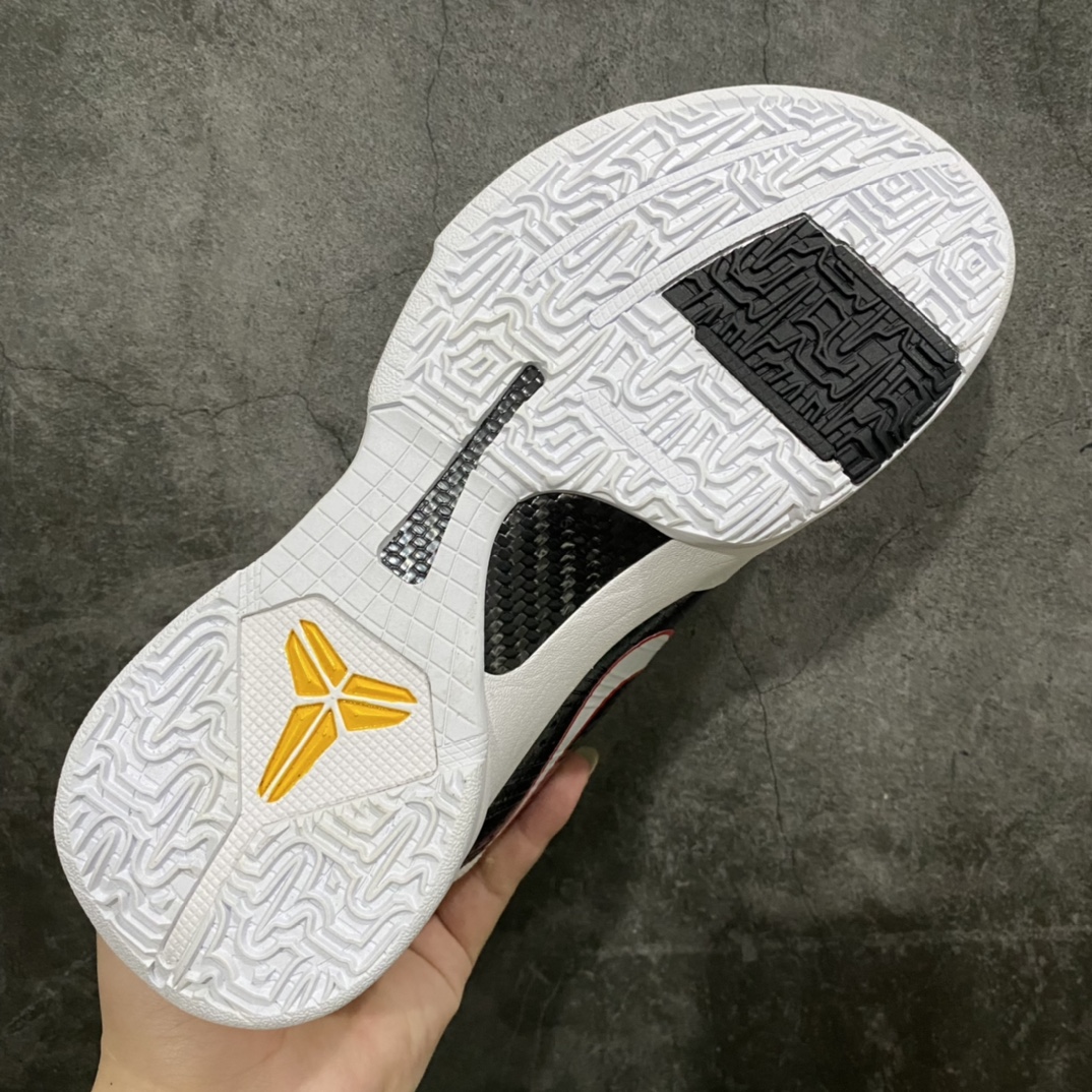 图片[9]-【S2纯原】Nike KOBE 5 Protro 科比五代 男子实战篮球鞋 黑白低帮李小龙 CD4991-101n高端零售 外贸专供品质 市售最高版本 原鞋原数据纸板开发 内置Zoom Turbo气垫 后掌EVA缓震 实战配置直接拉满 原档数据3D打印 鞋面细节匹配原版 全身鞋材卡料色独家定制 唯一正确喷漆SWOOSH Flyknit飞线科技，给予鞋身足够抗扭矩力 真实底模最大47.5  尺码：40 40.5 41 42 42.5 43 44 44.5 45 46 47.5-莆田鞋批发中心