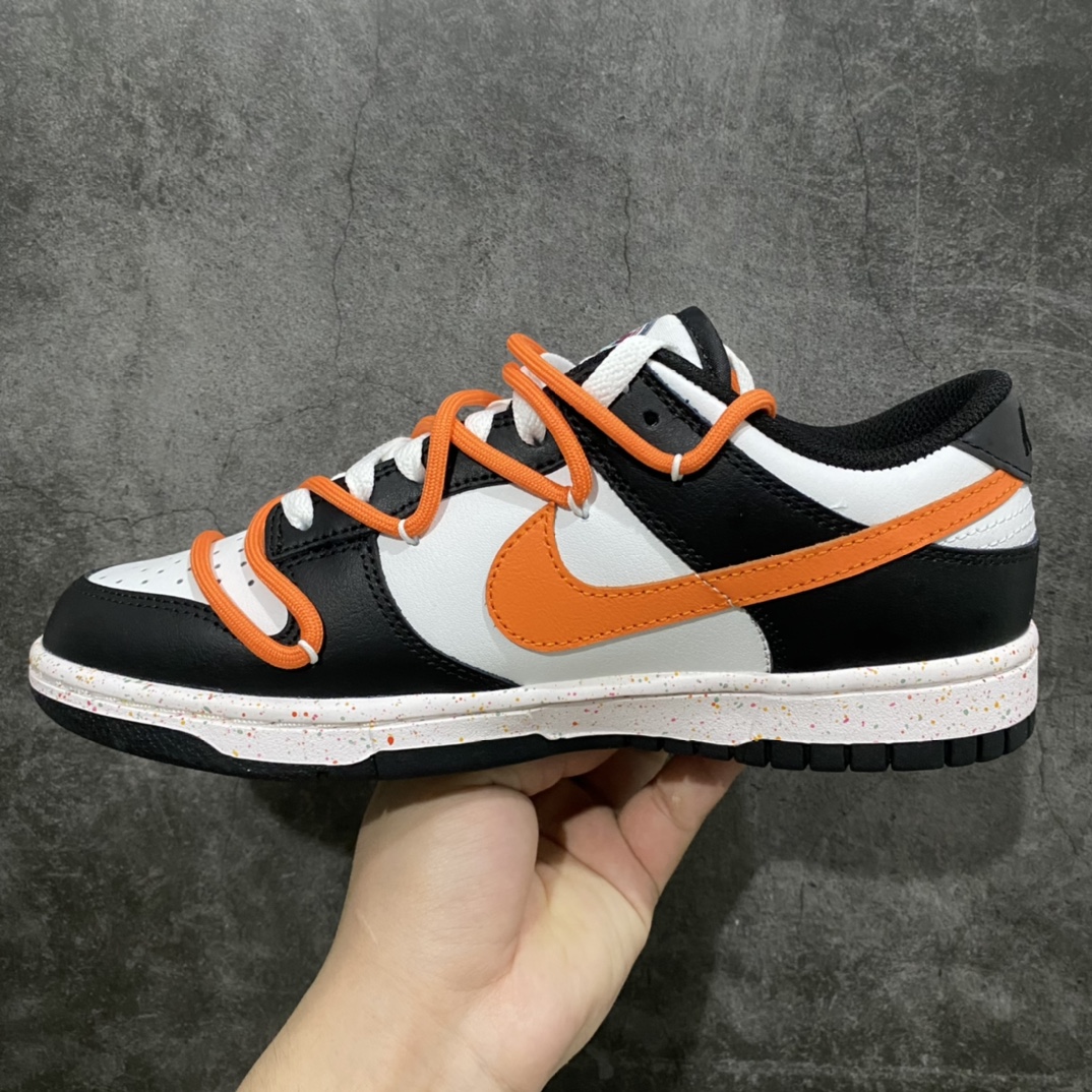 图片[2]-【CS版本】NK Dunk Low Multi-Color Swoosh SB低帮解构绑带活力三勾黑白橙 货号：FD4623-144nn专业dunk大厂 主打dunk85系列的工厂n品质以及性价比都是市场无可匹敌的存在n皮料用的扎实 裁边清洁度超高 鞋型细节也没任何问题n强烈推荐 配色非常齐全 终端供应💪🏻  尺码：36 36.5 37.5 38 38.5 39 40 40.5 41 42 42.5 43 44 44.5 45 46-莆田鞋批发中心