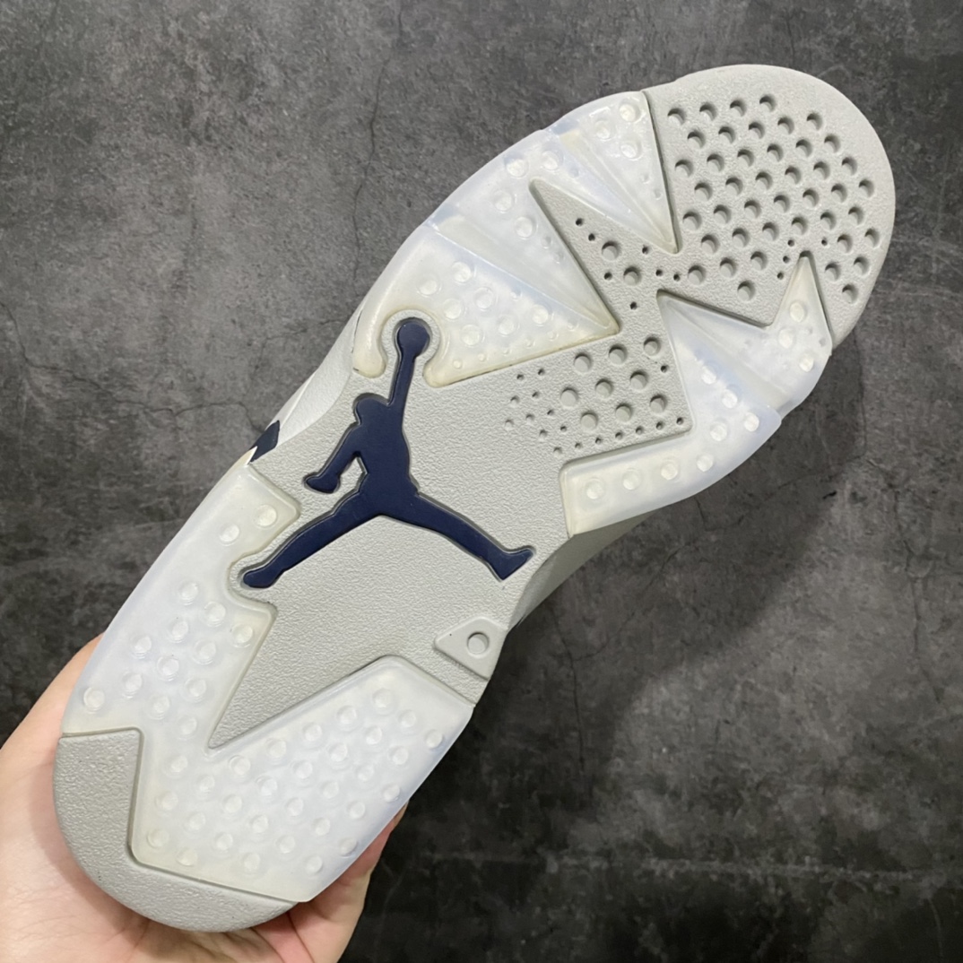 图片[9]-【OG版本】Air Jordan 6 Retro \”Georgetown\”GAJ6乔治城灰蓝麂皮！全码补货！n原鞋开发！配件齐全！正确版本！外贸大佬们首选版本！n原厂定型 原厂操作流程 后跟完美效果 所有细节无问题 货号： CT8529-012 尺码：40.5 41 42 42.5 43 44 44.5 45 45.5 46 47.5-莆田鞋批发中心