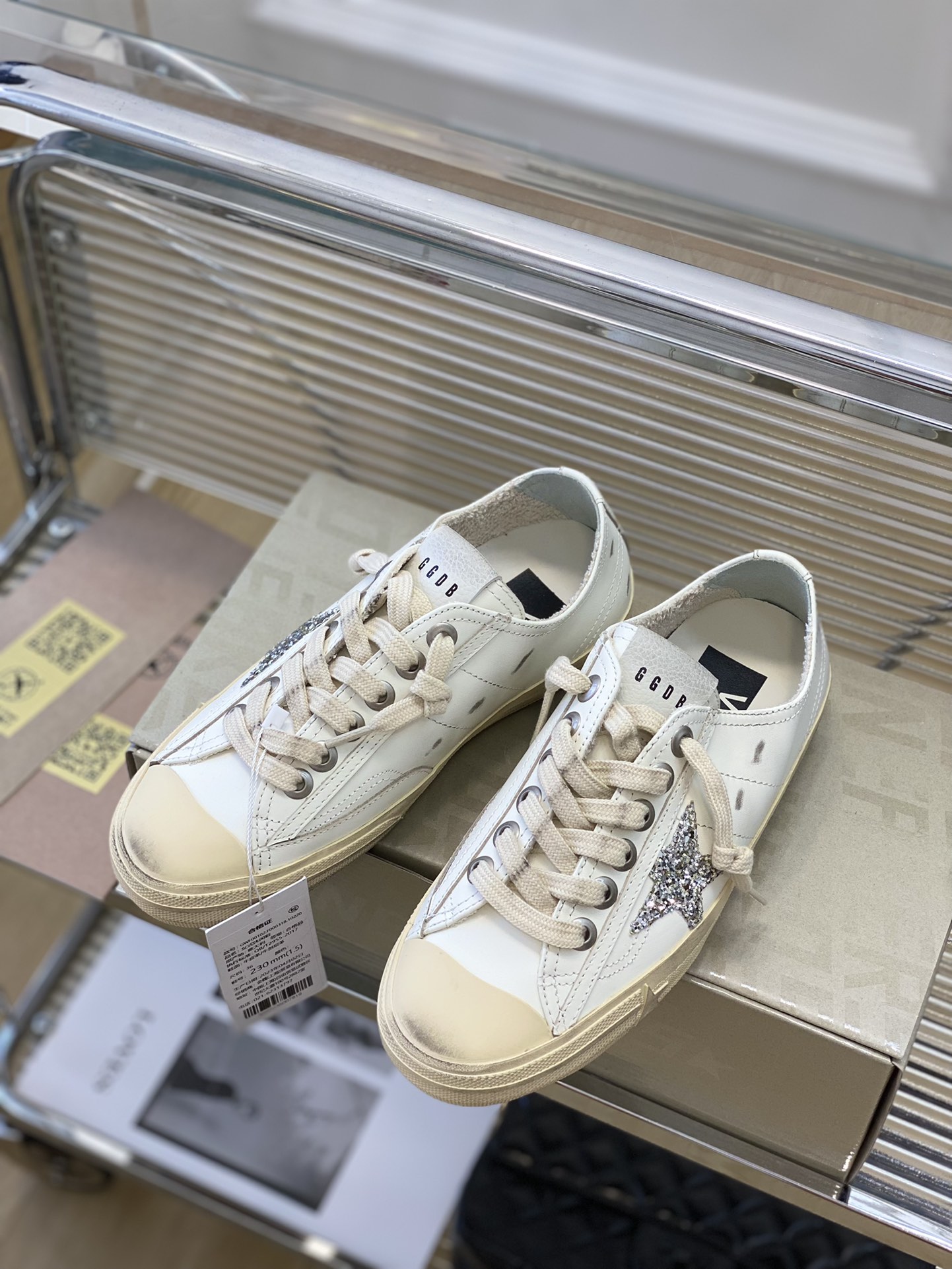 Golden Goose Skateboard Shoes Only sell high-quality
 Doodle