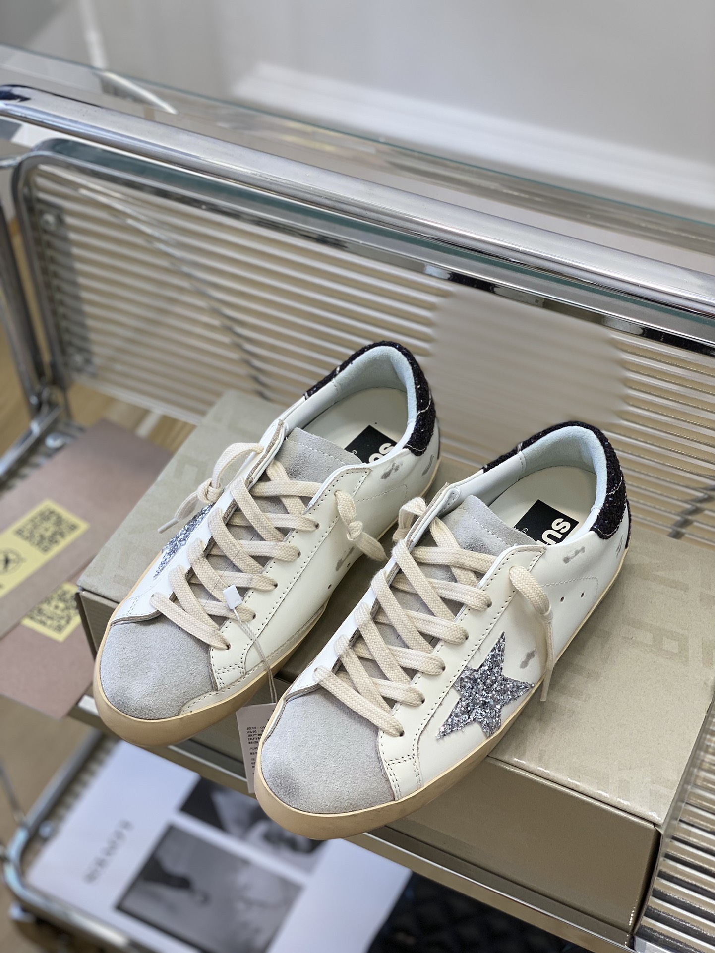 Golden Goose Skateboard Shoes At Cheap Price
 Doodle