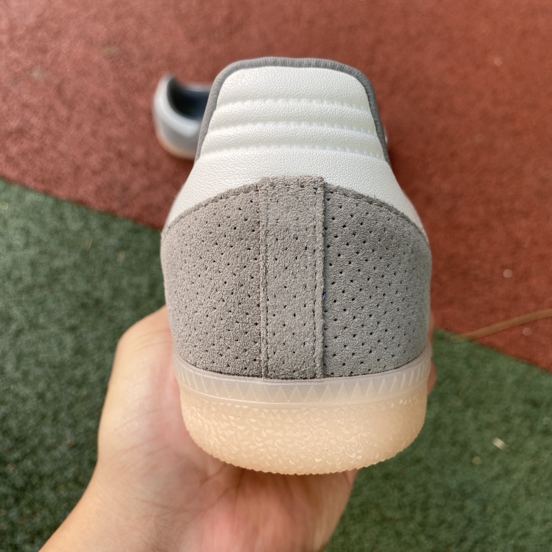 阿迪德训灰色尺码36-45AdidasSambaOG灰色三叶草德训鞋翻毛皮复古休闲板鞋H