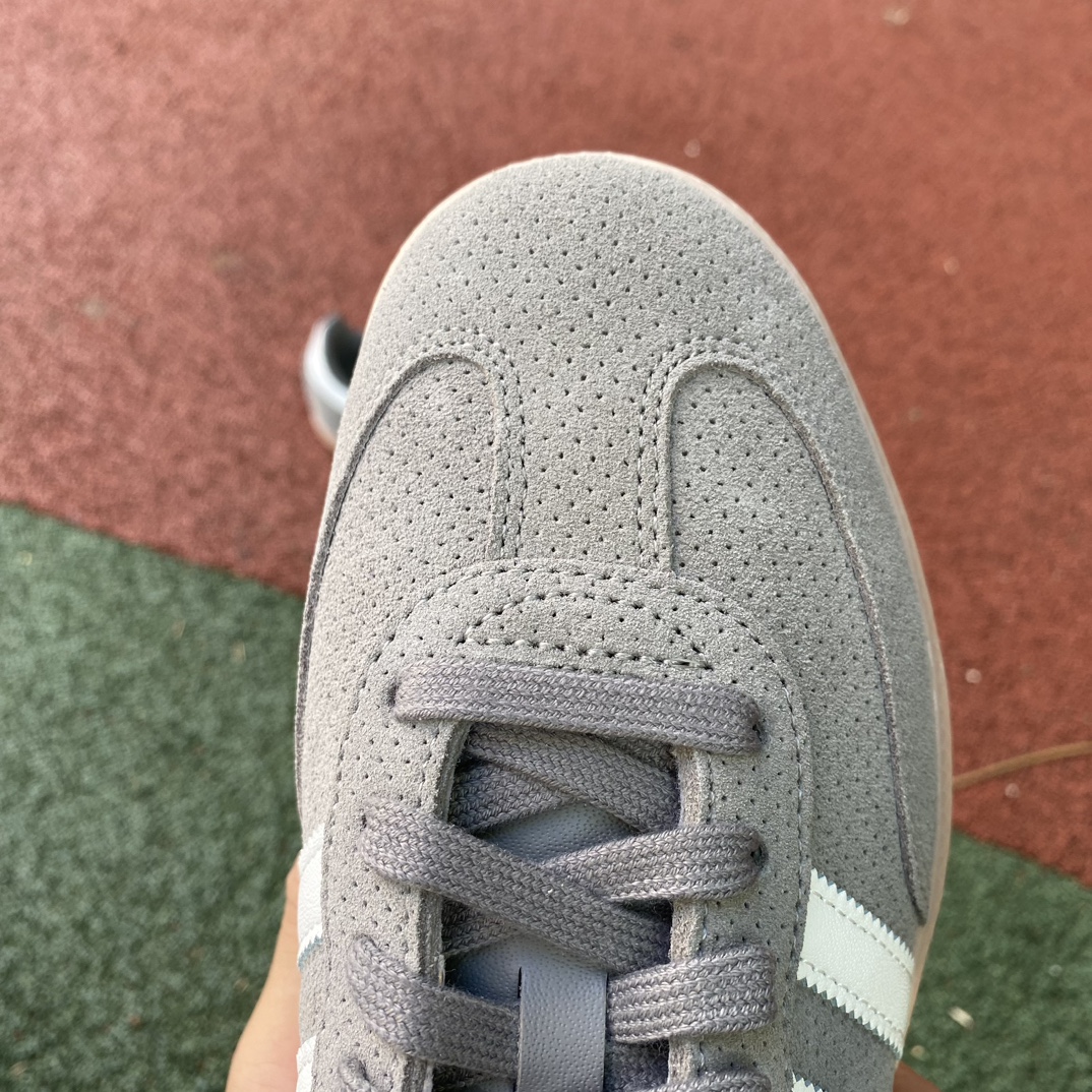 阿迪德训灰色尺码36-45AdidasSambaOG灰色三叶草德训鞋翻毛皮复古休闲板鞋H