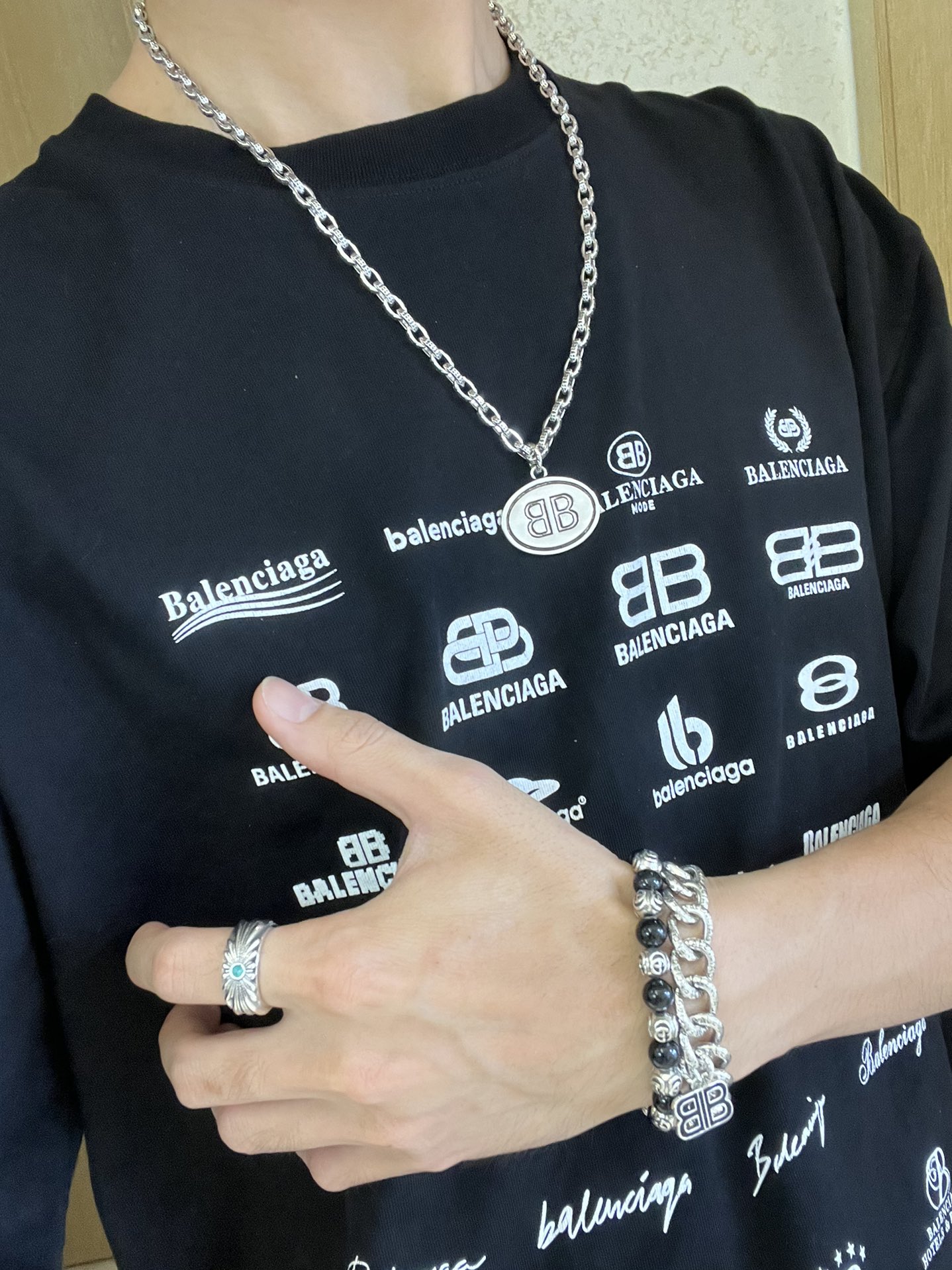 批130 原单货🔹🔹新品 巴黎世家项链 Balenciaga 新款项链🔹专柜一致 细节做工精细 每个细节流程到位 设计工艺精细 火爆款出货 设计独特 复古风格 巴黎世家项链