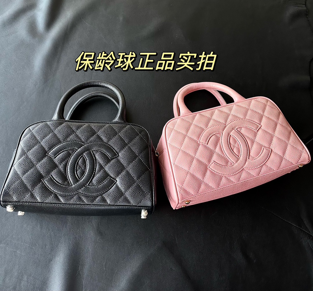 Busqué por medio Japón en tiendas de segunda mano para encontrar estos dos colores, ¡qué suerte tener ambos originales!