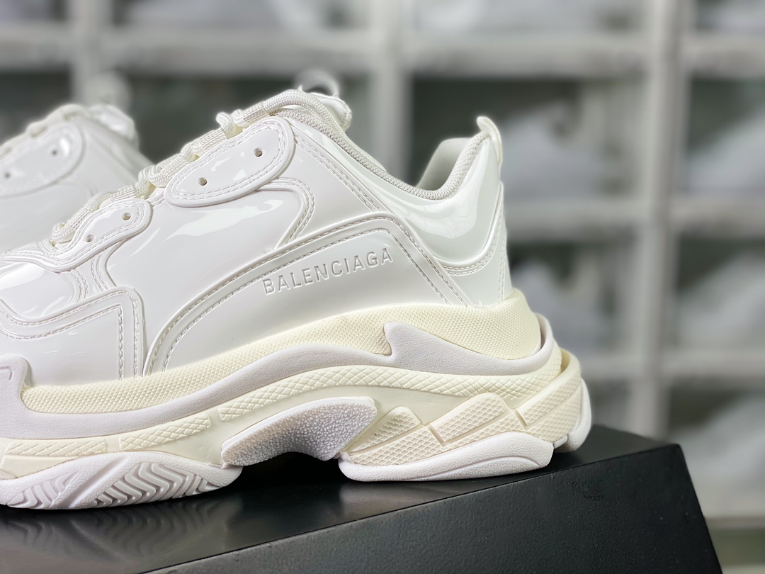 480 Balenciaga Triple S Clear Sole Sneaker”White/Black LOGO”时装球鞋“纯白皮”524039 W15C2 2028