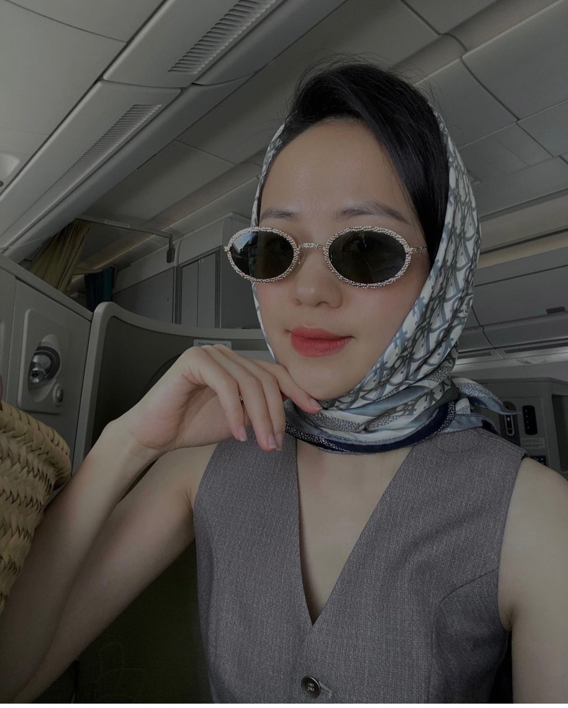 Parisian Fashion: Simplifying Style for Travelers with Mod Originals - 图片 7