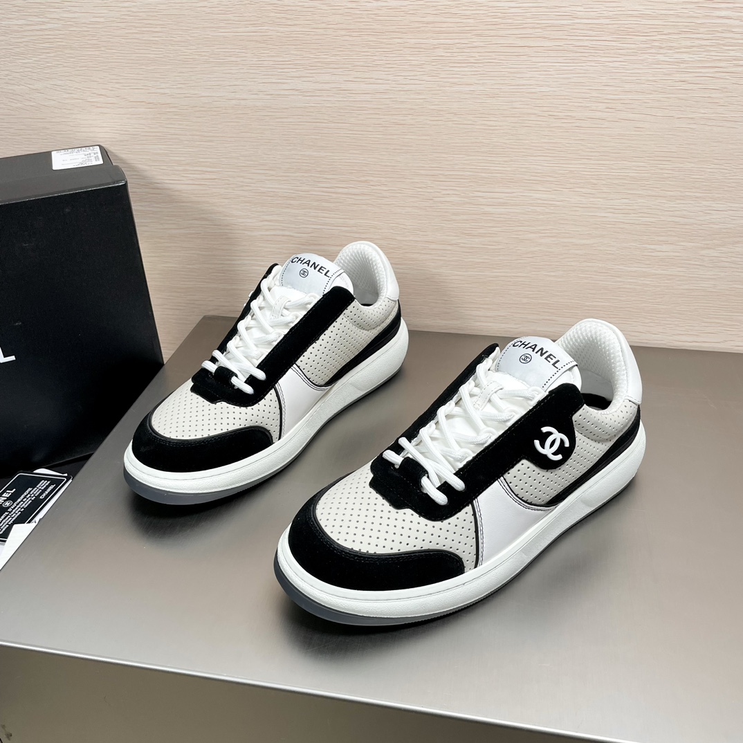 Nuevas zapatillas de hombre auténticas CHANEL/Chanel de piel perforada cosida. Una réplica perfecta, la versión top del…