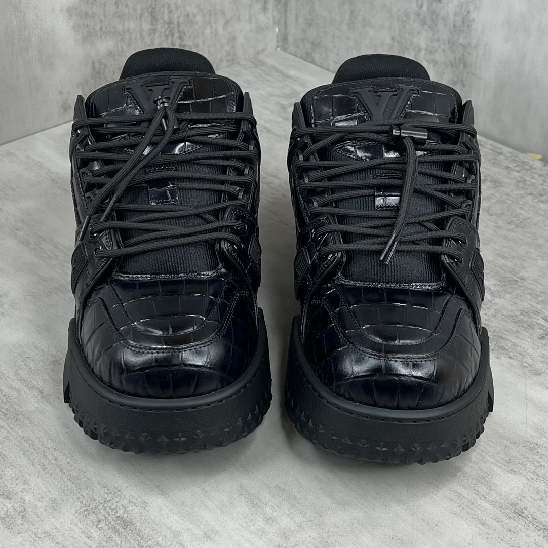 Louis Vuitton 新款上架 Louis Vuitton 23S走秀款 胖丁Trainer 面包鞋 滑板鞋 休闲 运动鞋 DIY串珠Louis vuitton 路易威登2023年男装春夏走秀款