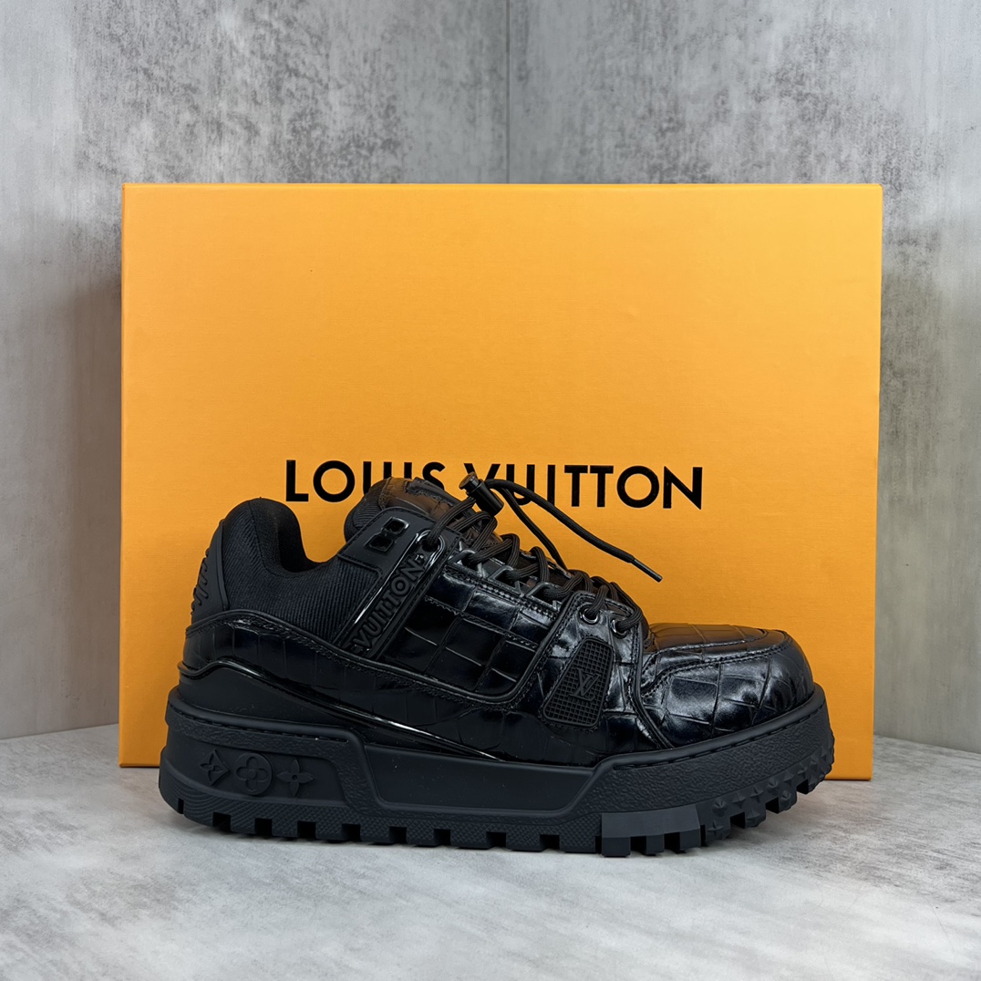 Louis Vuitton 新款上架 Louis Vuitton 23S走秀款 胖丁Trainer 面包鞋 滑板鞋 休闲 运动鞋 DIY串珠Louis vuitton 路易威登2023年男装春夏走秀款