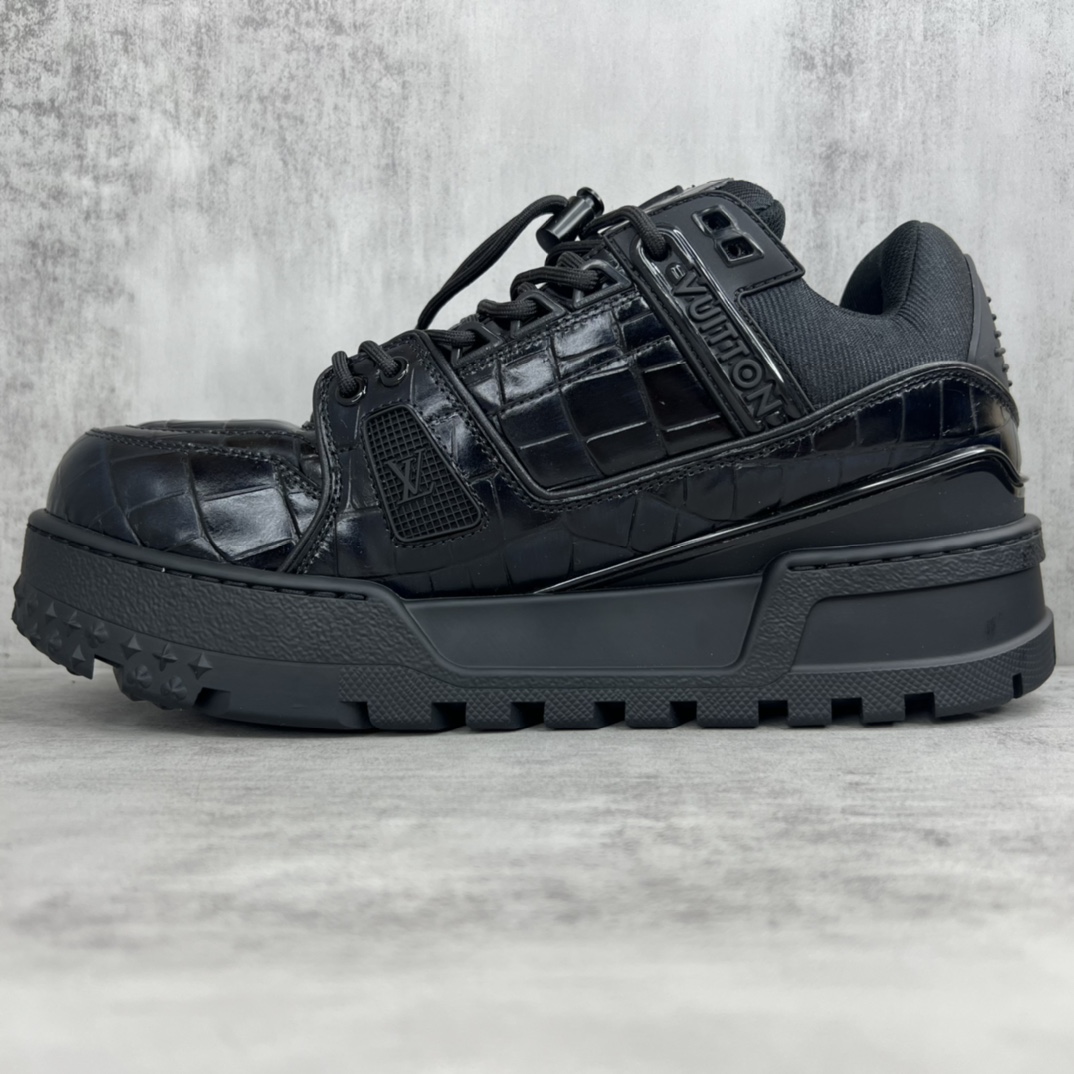 Louis Vuitton 新款上架 Louis Vuitton 23S走秀款 胖丁Trainer 面包鞋 滑板鞋 休闲 运动鞋 DIY串珠Louis vuitton 路易威登2023年男装春夏走秀款