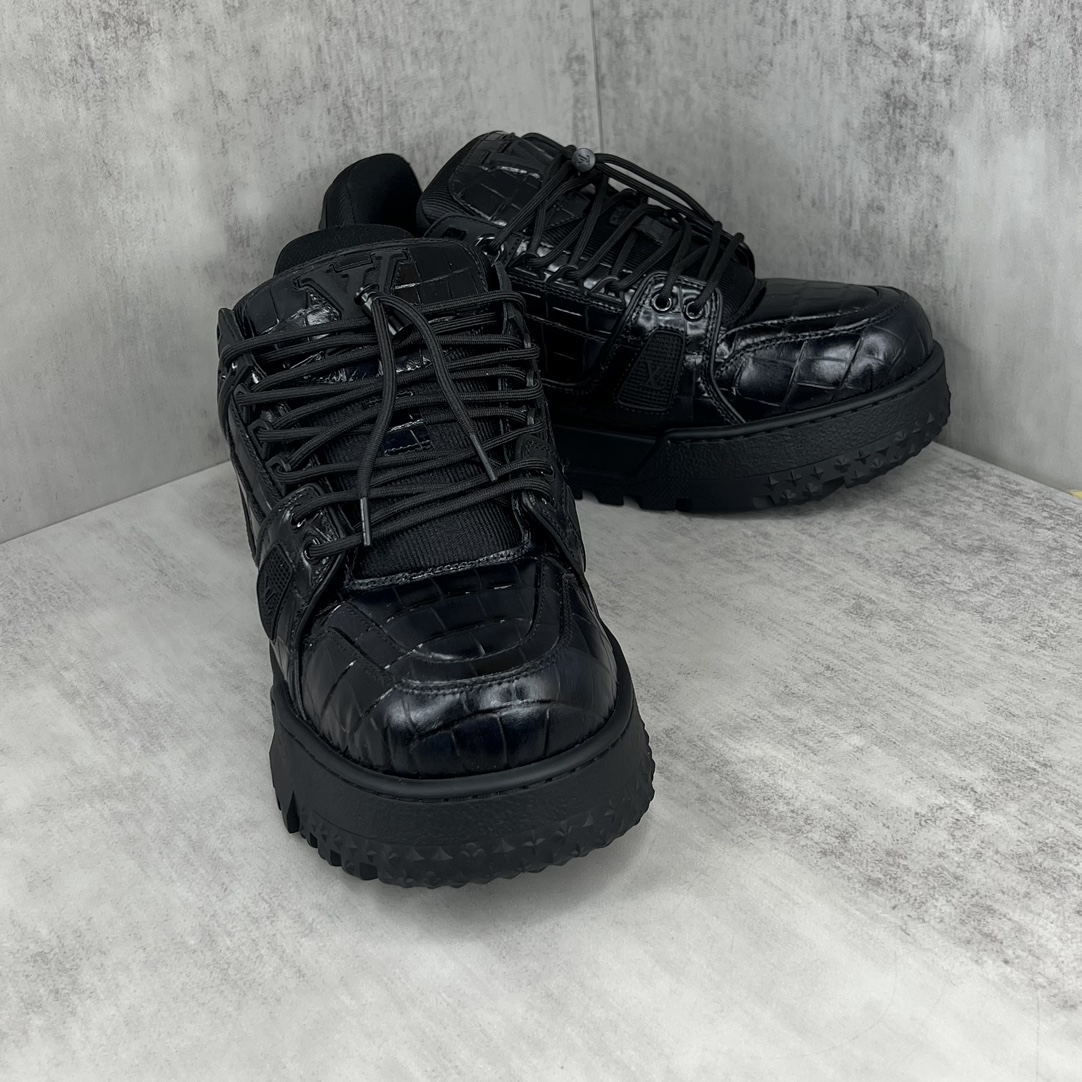 Louis Vuitton 新款上架 Louis Vuitton 23S走秀款 胖丁Trainer 面包鞋 滑板鞋 休闲 运动鞋 DIY串珠Louis vuitton 路易威登2023年男装春夏走秀款