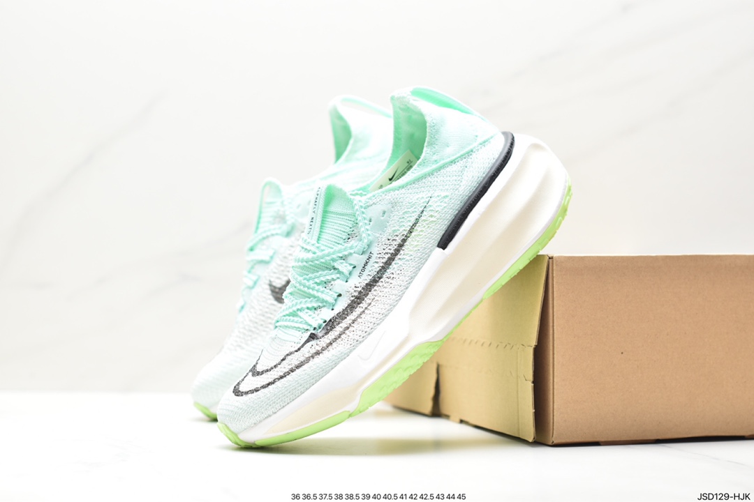 NK ZoomX Invincible Run Flyknit FK 3S 不可战胜3代系列轻量飞织低帮休闲运动慢跑鞋 DR3366-006